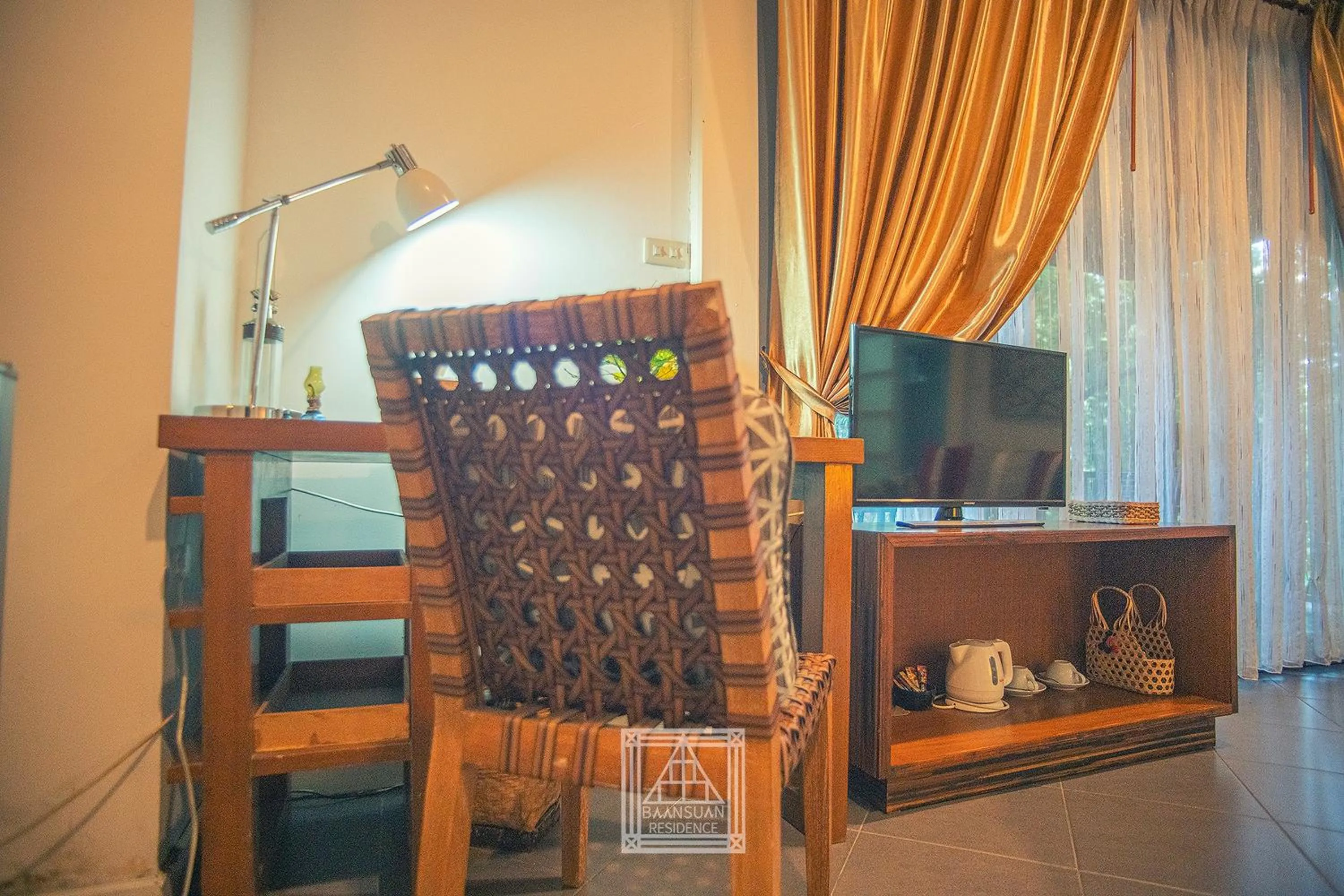 TV and multimedia in Baan Suan Residence เฮือนพักบ้านสวน