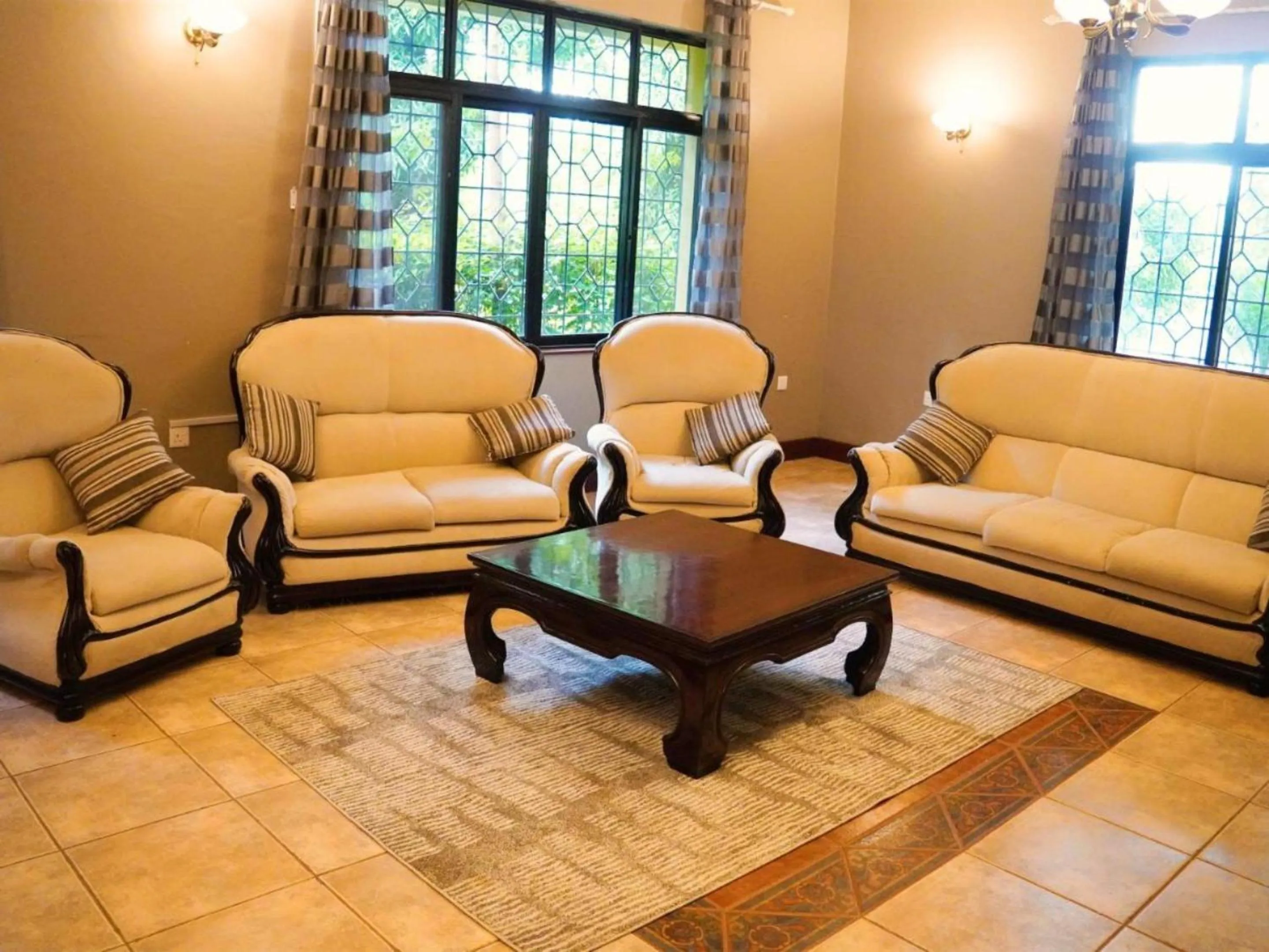 Communal lounge/ TV room in Olivia Guesthouse