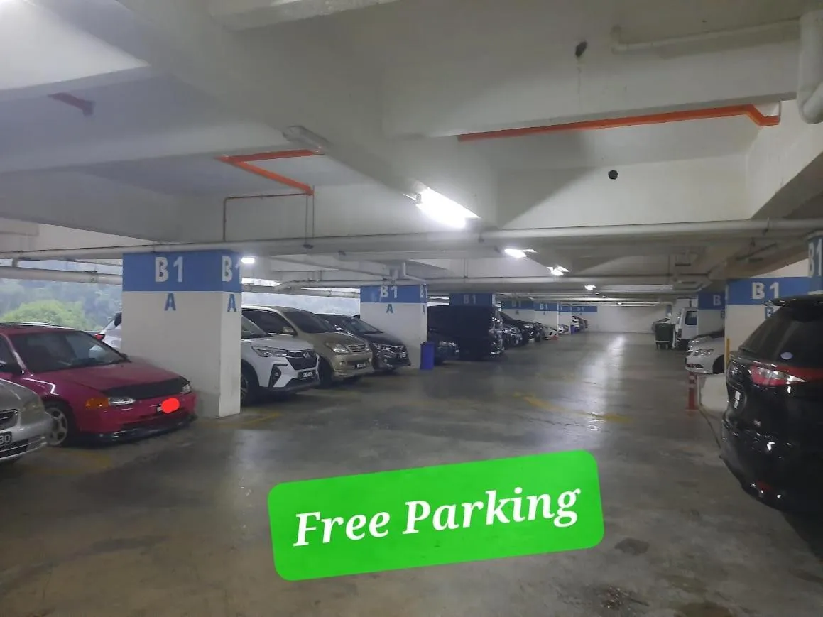 Parking in Keafarm Highland Breeze