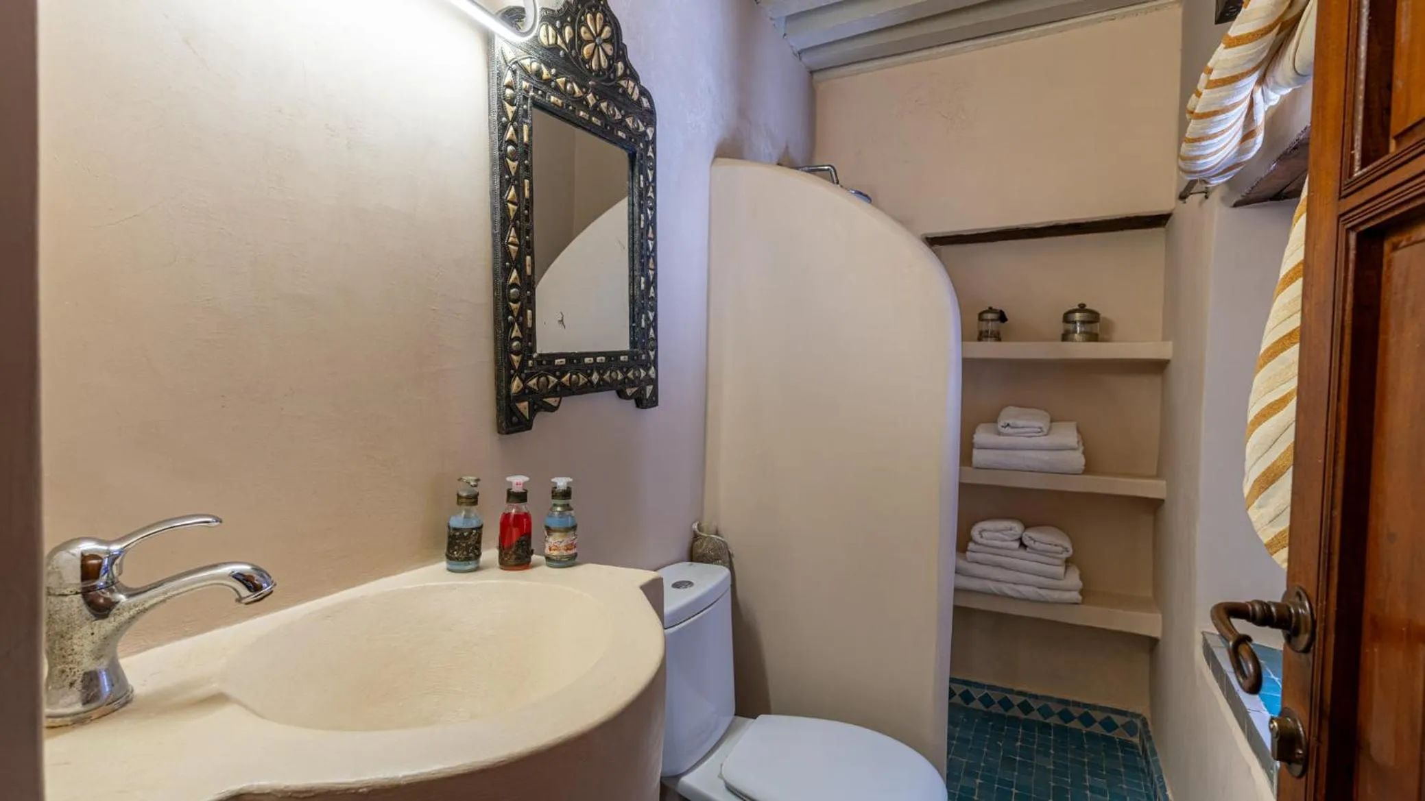 Bathroom in Riad Dar Pierre