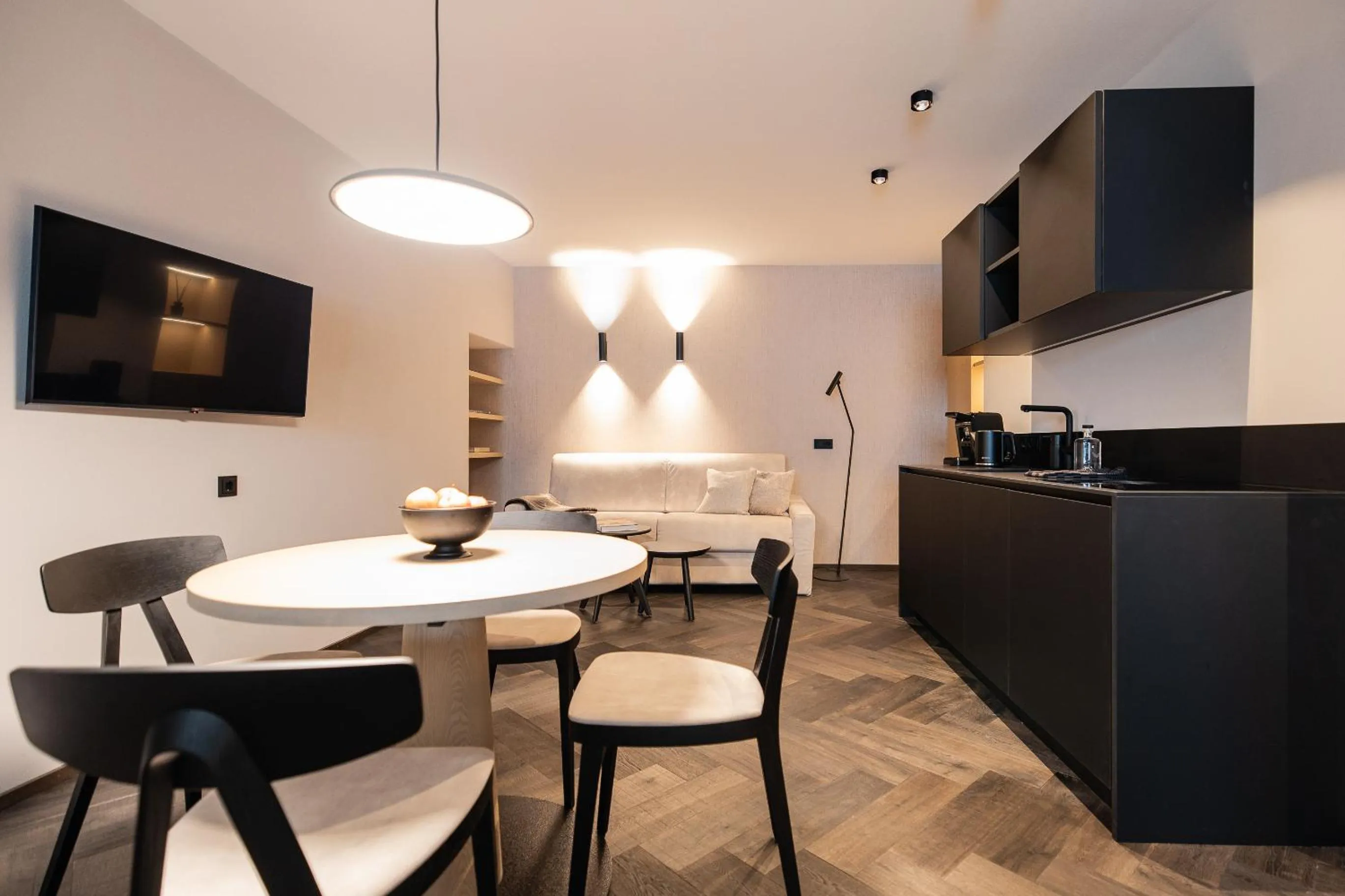 Dining area in Schwarzer Adler - Concept Living