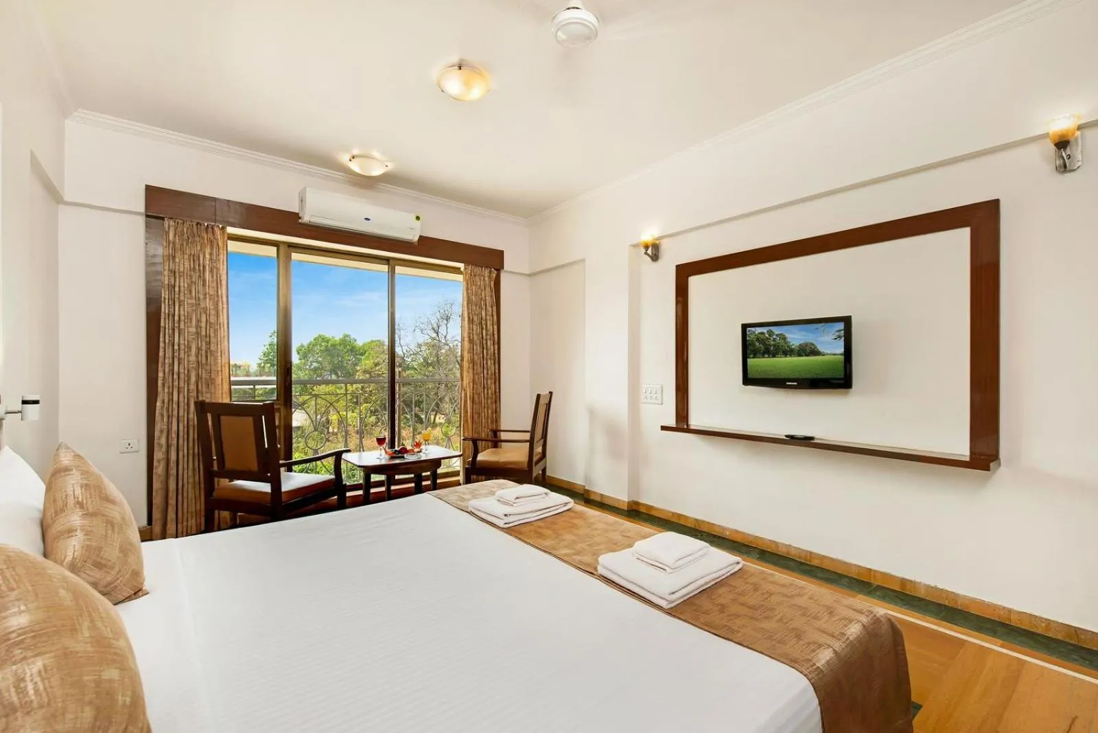 Bed in Hotel Sapphire