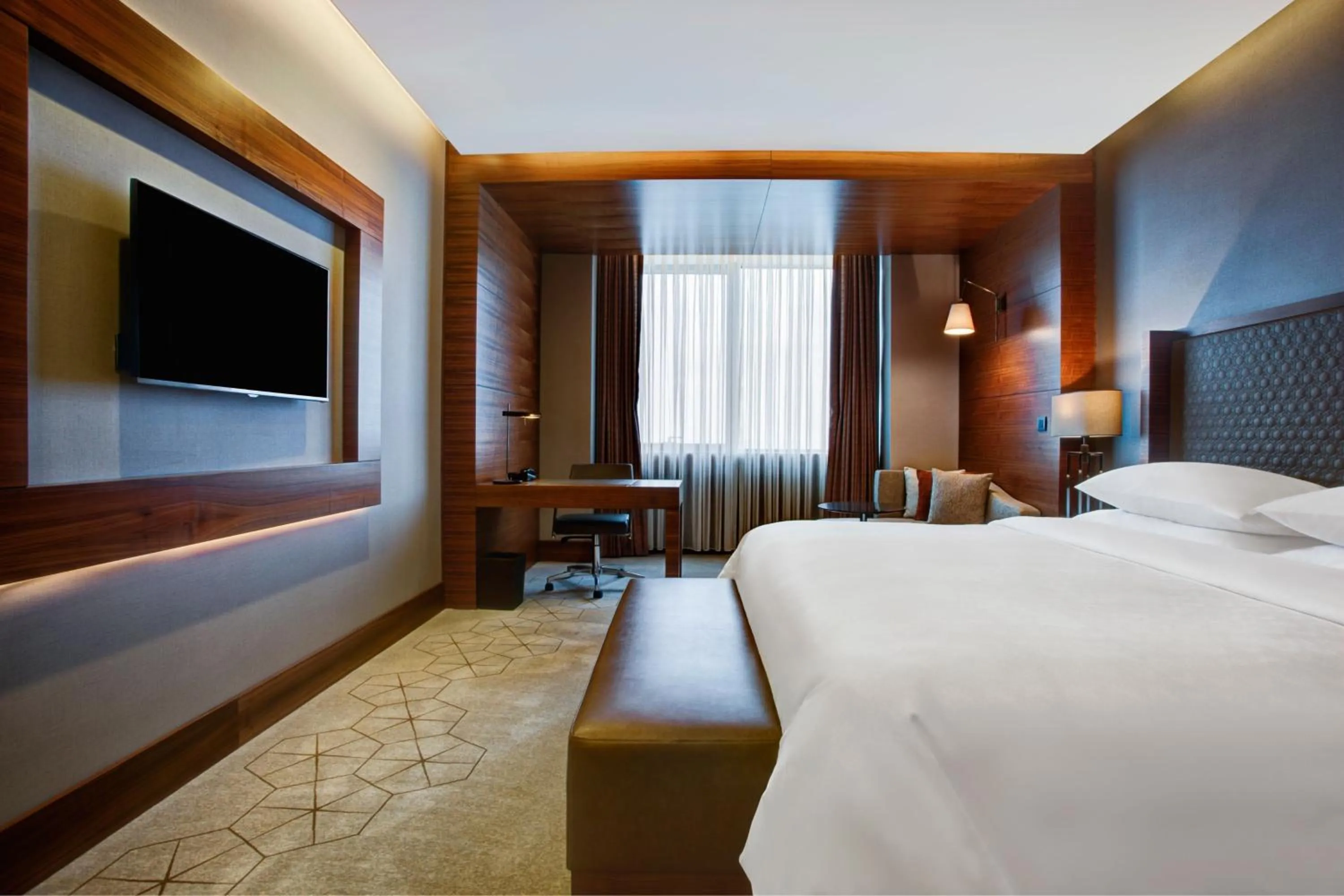 Photo of the whole room, Bed in Sheraton Grand Samsun Hotel