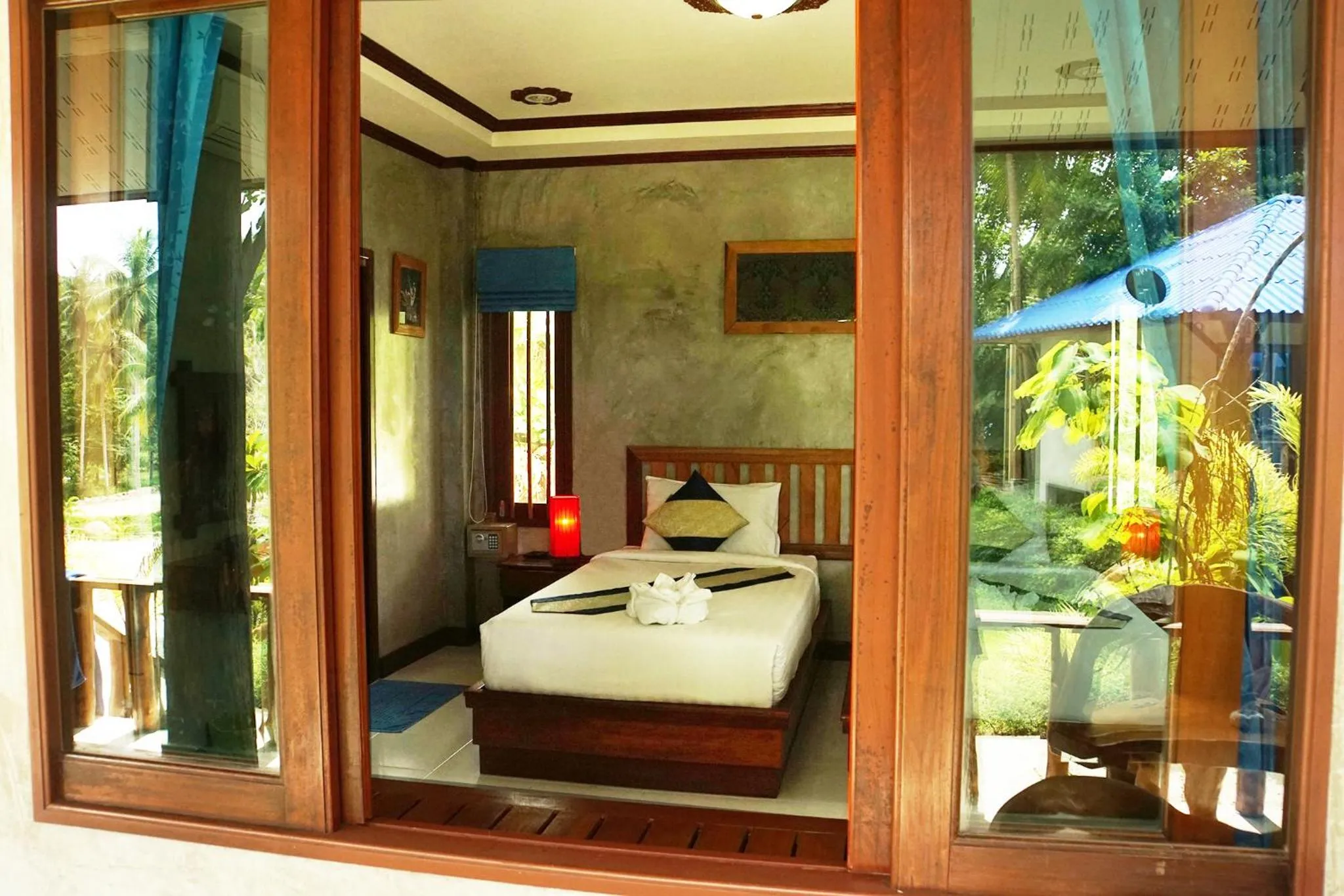 Bed in Wonderland Healing Center