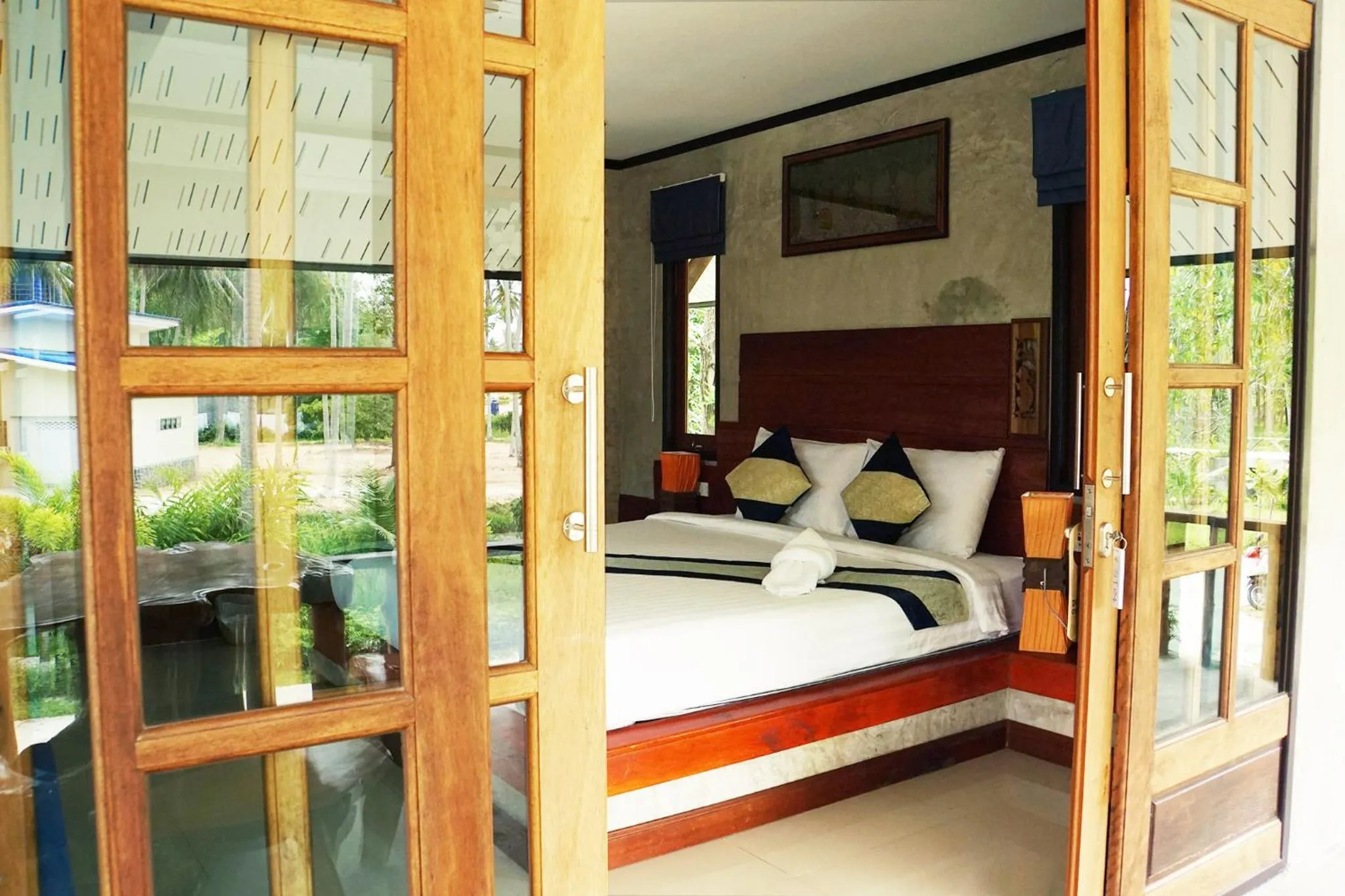 Photo of the whole room, Bed in Wonderland Healing Center