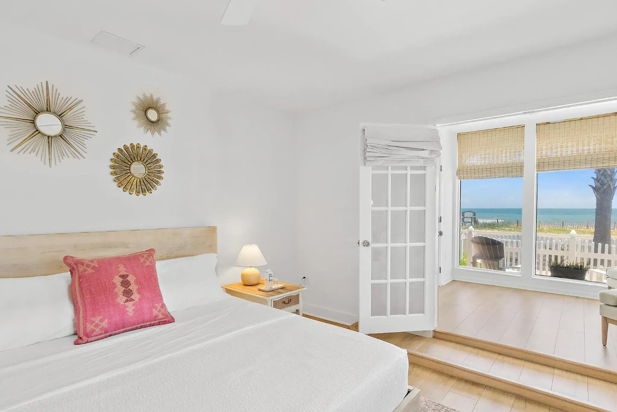 Deluxe Suite with Sea View in Island Cottage Inn Deluxe Suite with Sea View in Island Cottage Inn