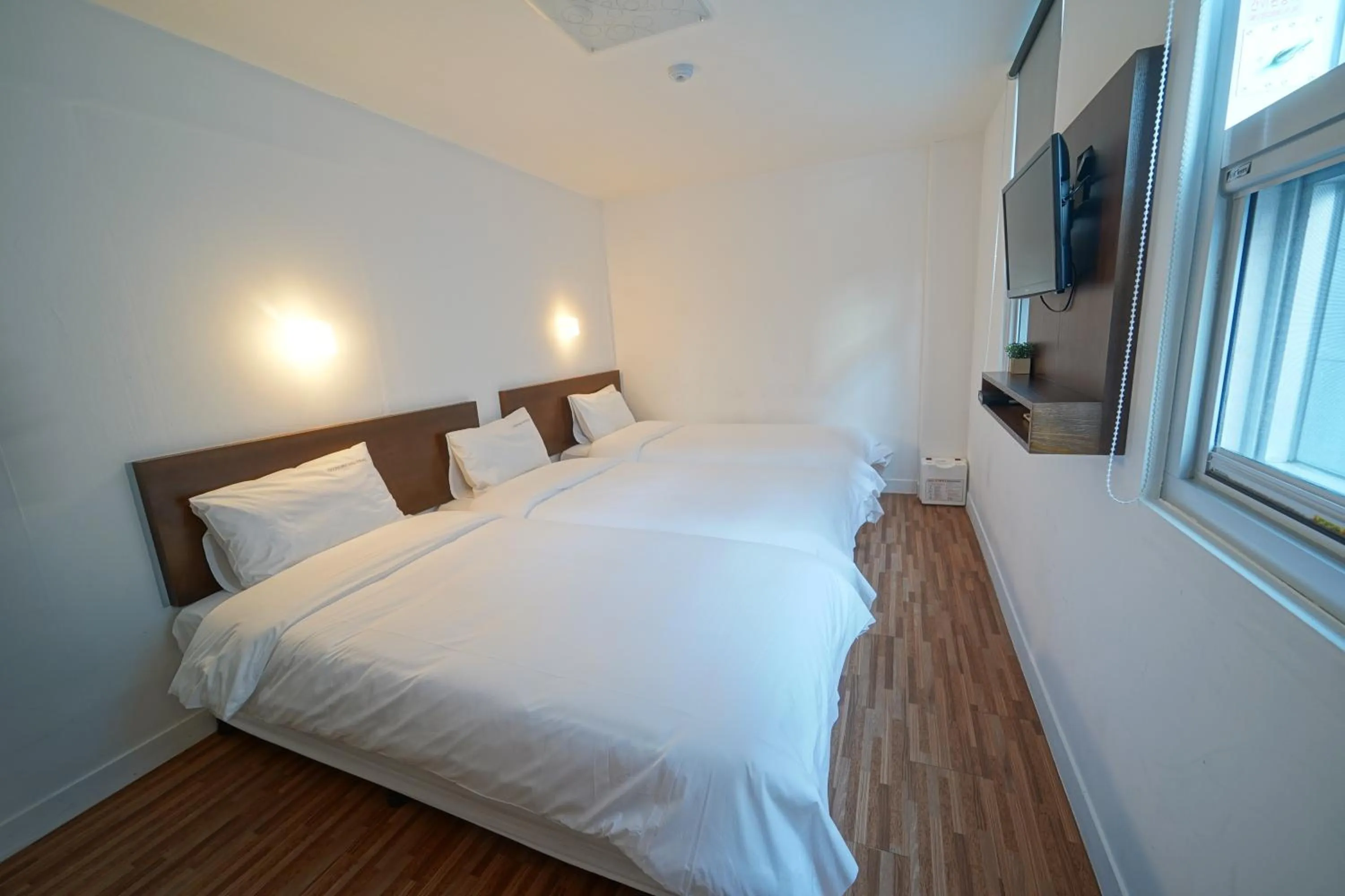 Bedroom, Bed in Ekonomy Haeundae Hostel