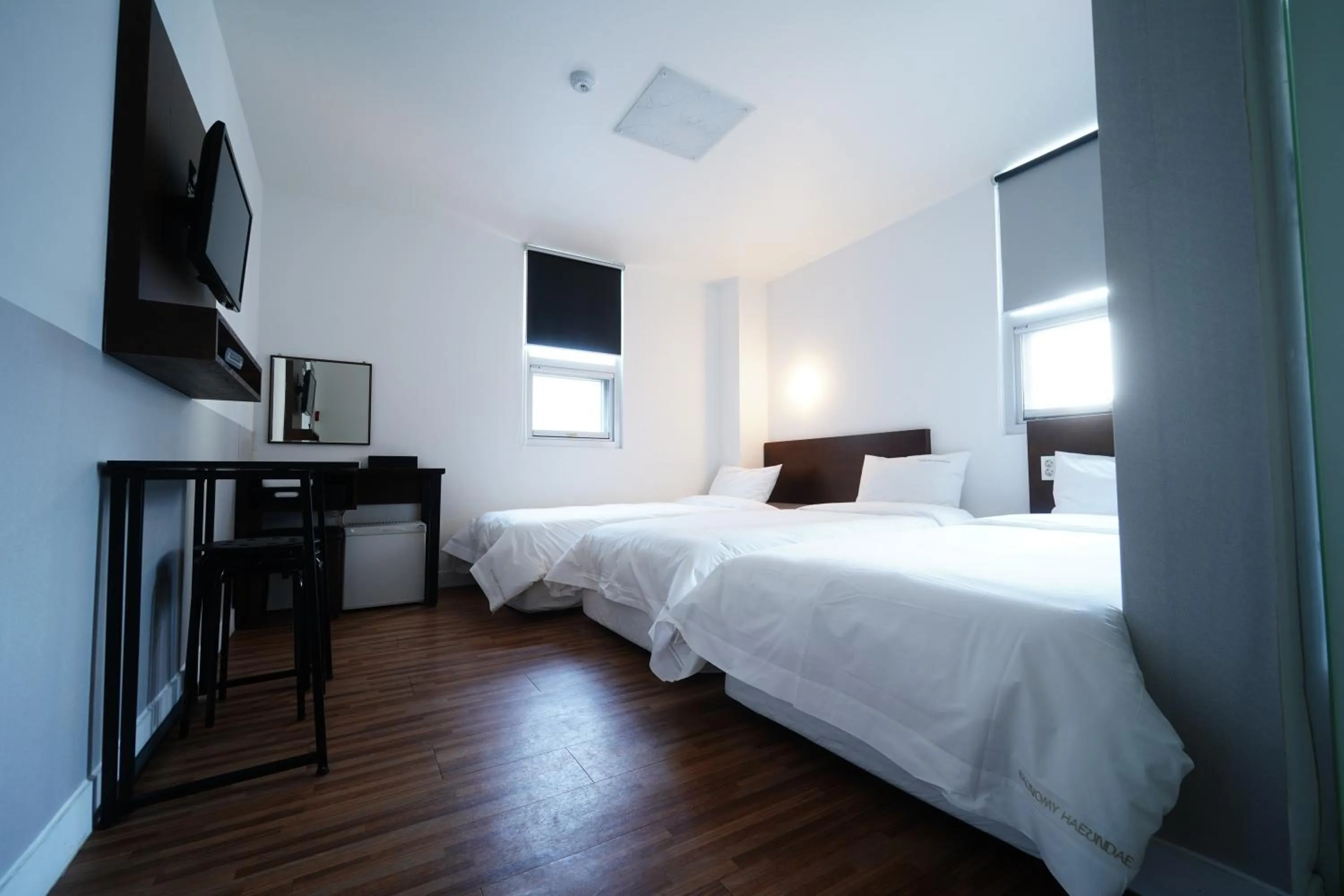 Bedroom, Bed in Ekonomy Haeundae Hostel