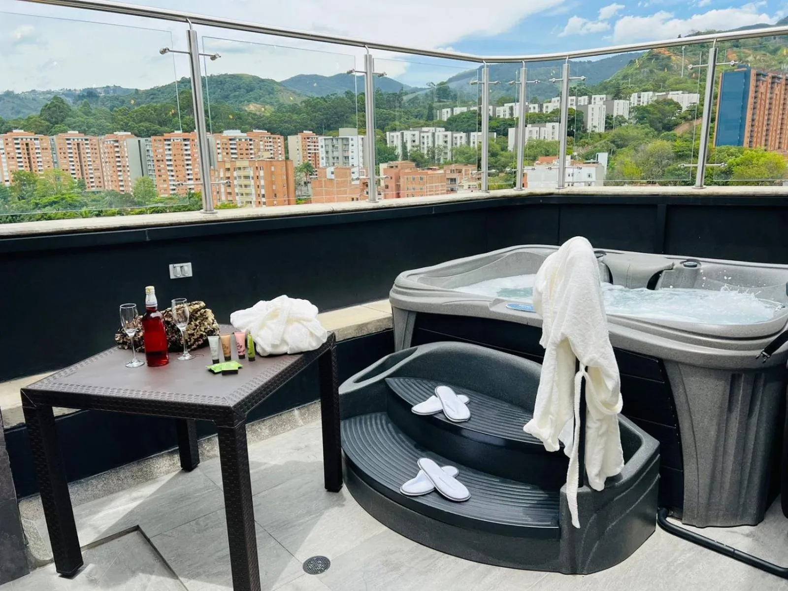 Balcony/Terrace in Hotel Living 35 Suites