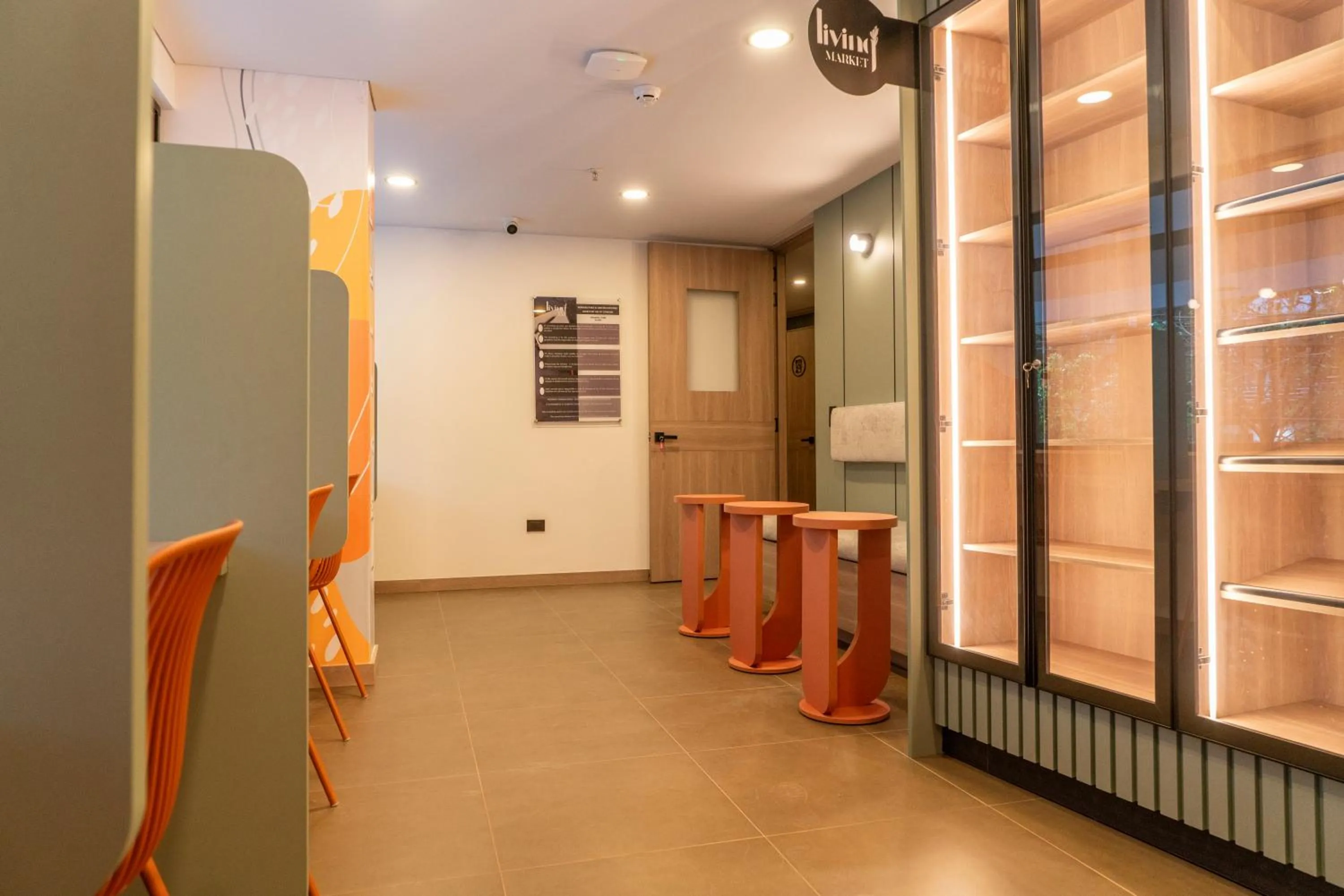 Meeting/conference room in Hotel Living 35 Suites