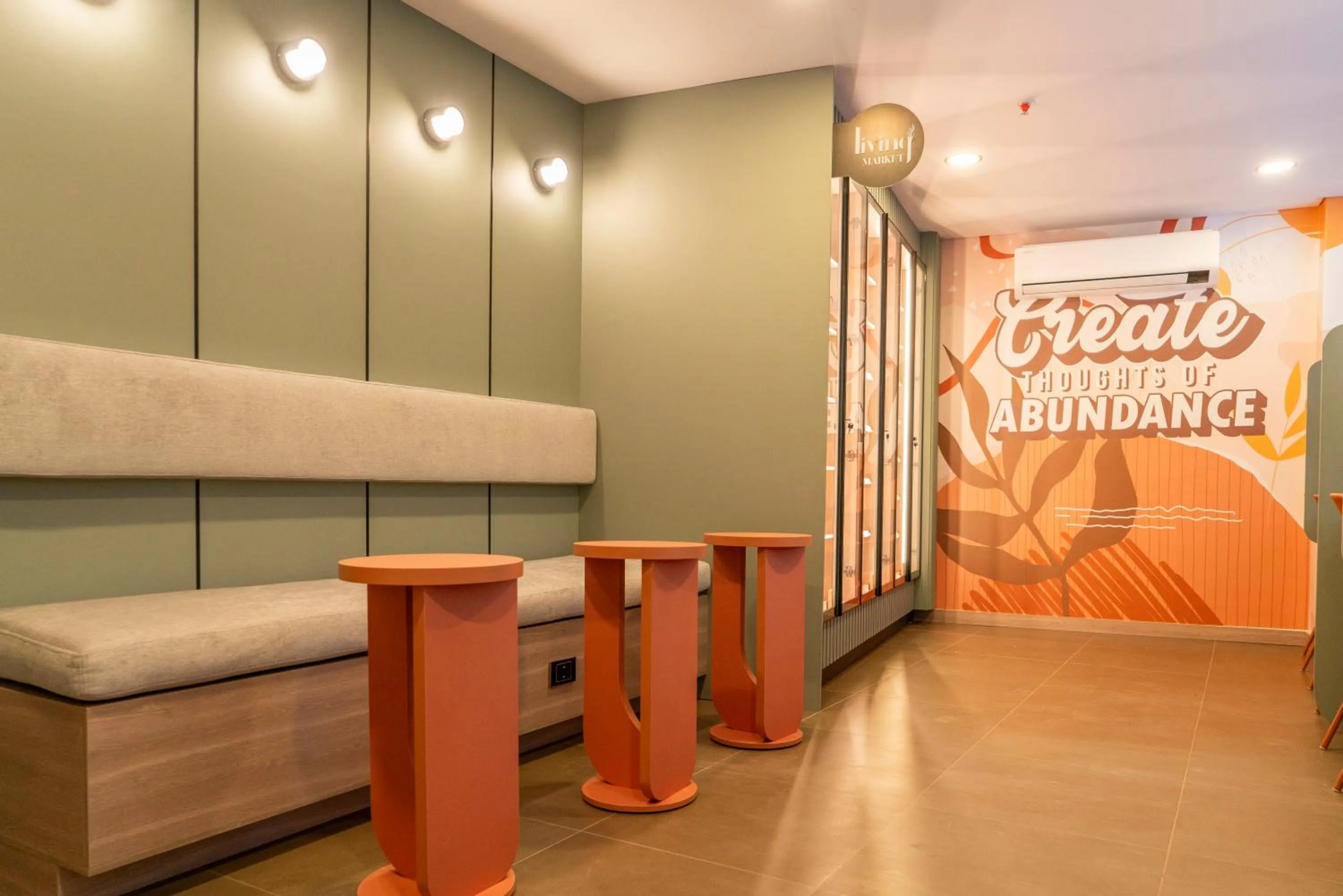 Meeting/conference room in Hotel Living 35 Suites