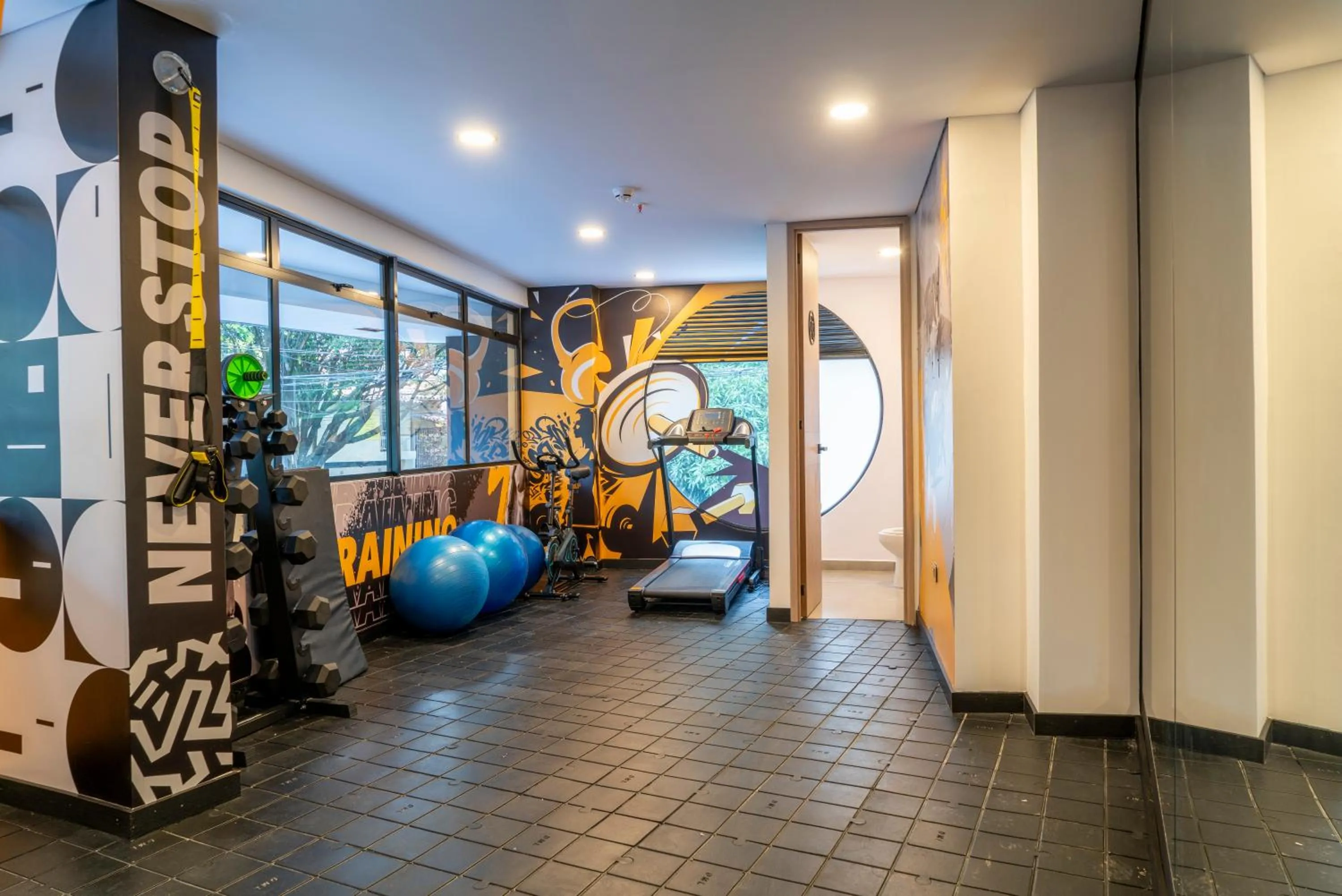Fitness centre/facilities in Hotel Living 35 Suites