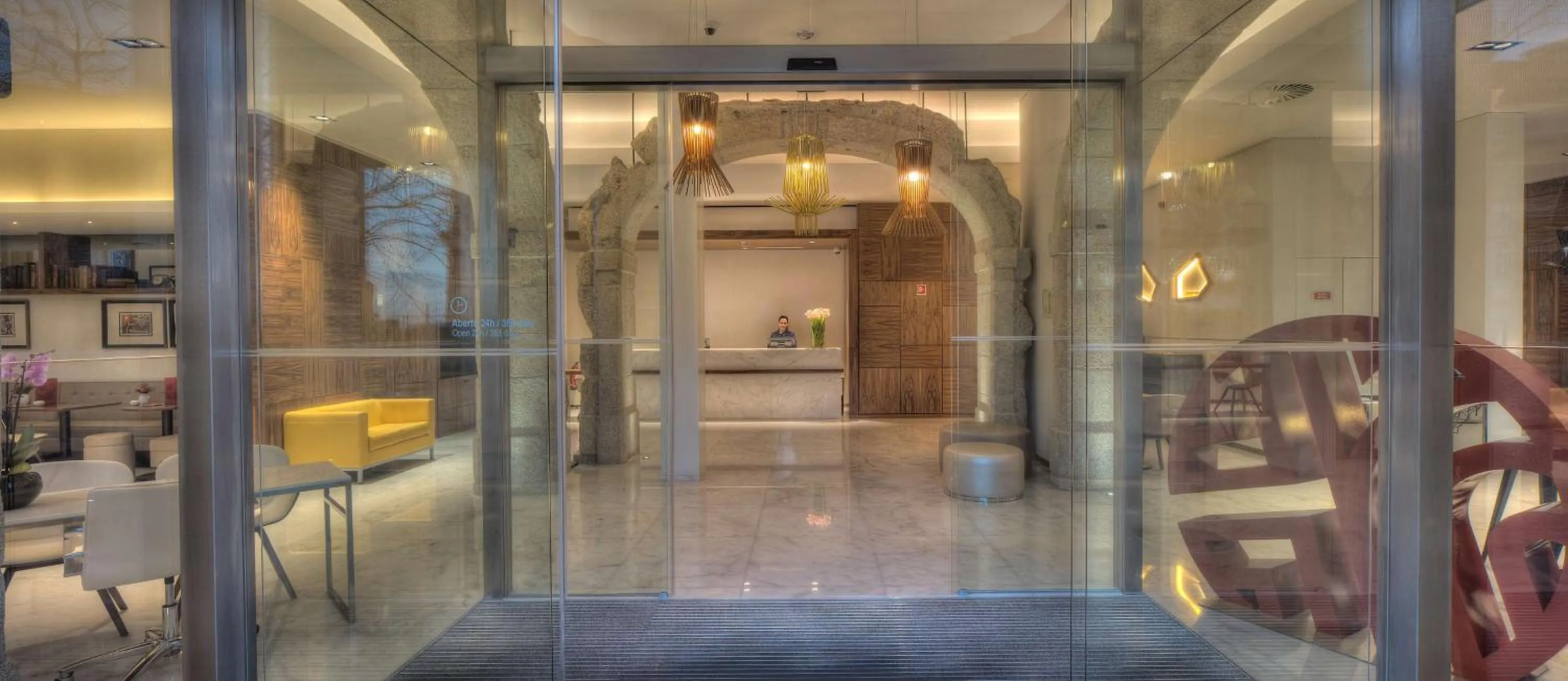 Lobby or reception in NH Collection Porto Batalha