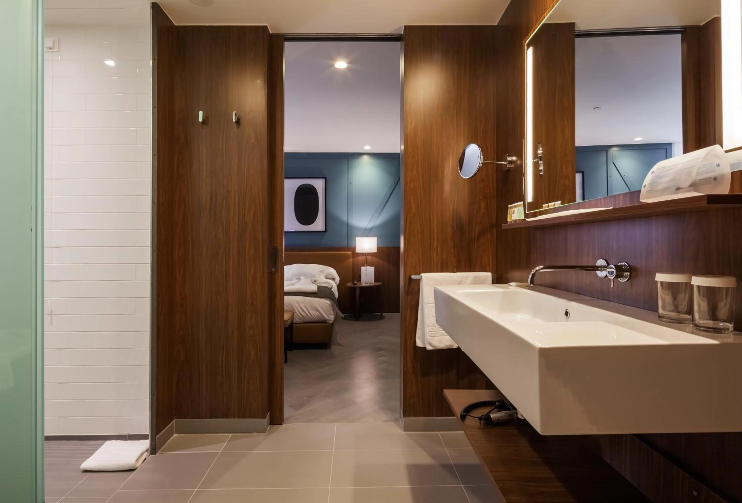 Bathroom, Bed in Vincci Porto