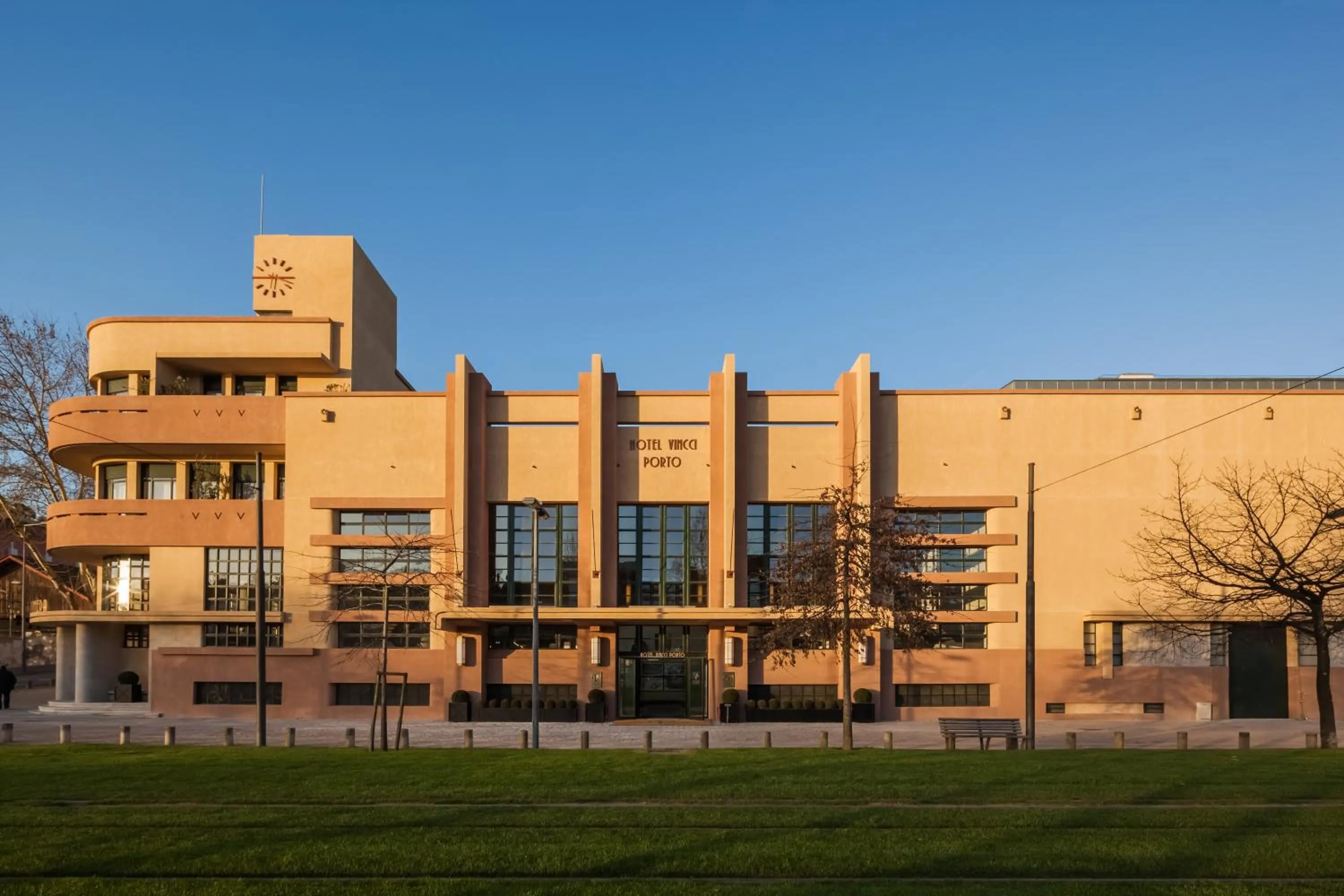 Facade/entrance in Vincci Porto