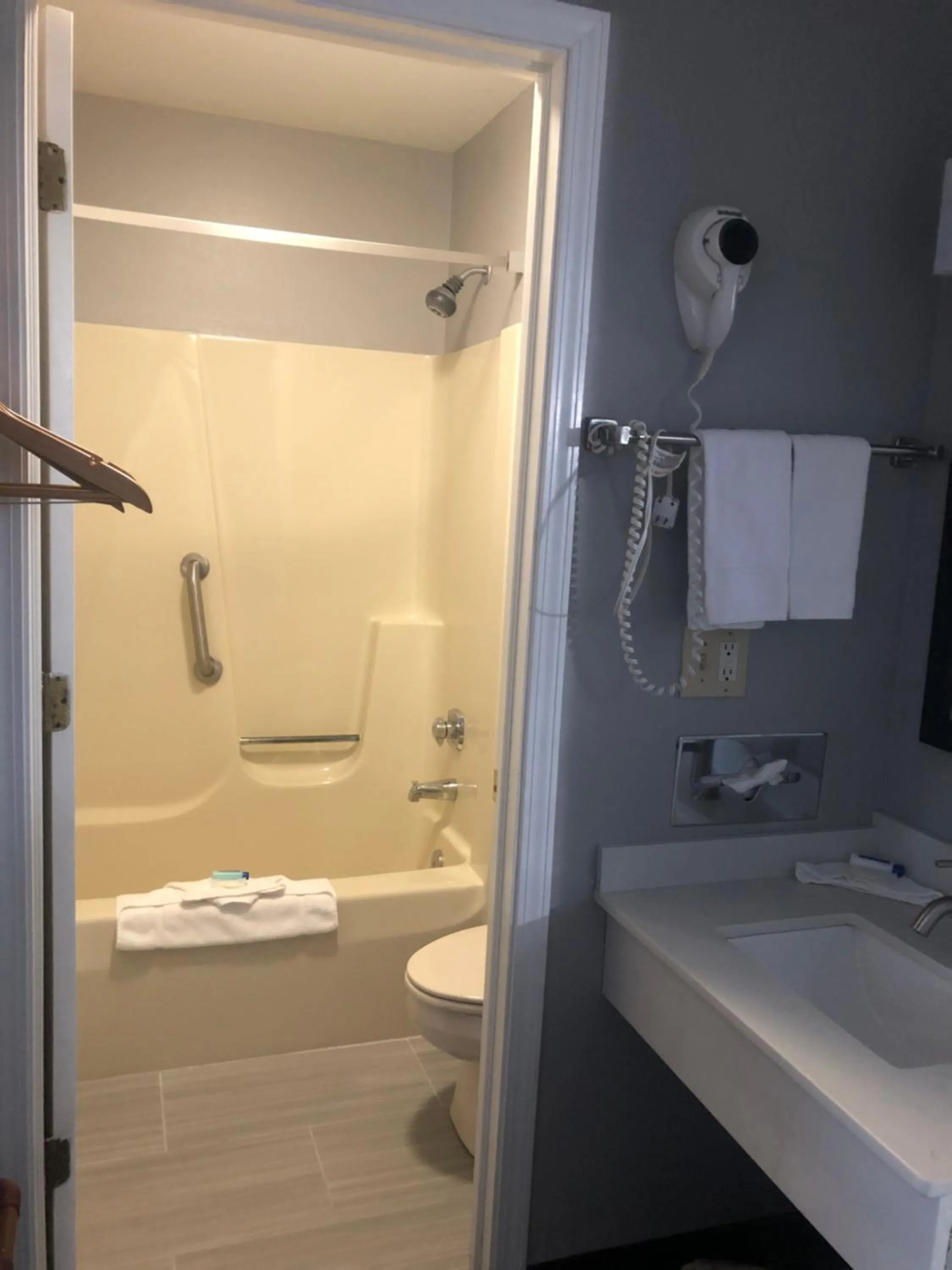 Bathroom in Adams Inn and Suites