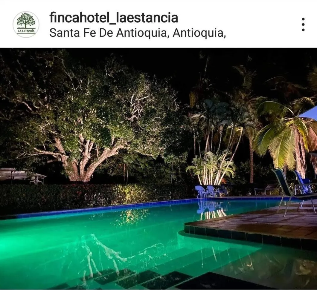 Swimming pool in Finca Hotel La Estancia