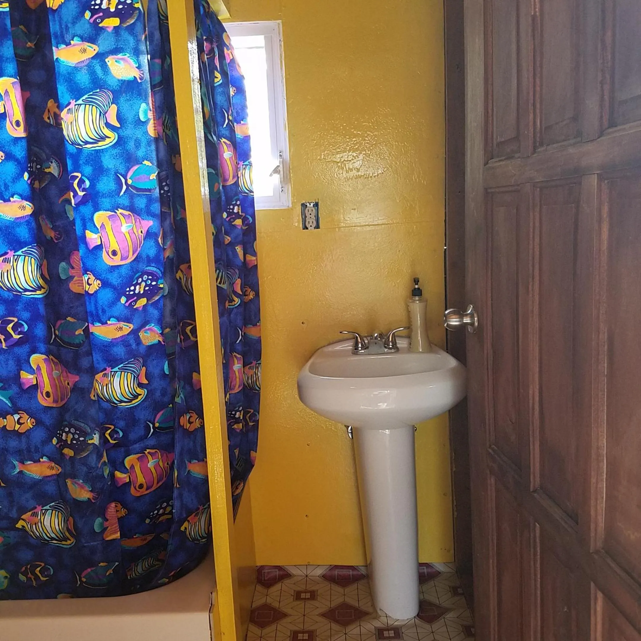 Bathroom in Palmento Grove Garifuna Eco-Cultural & Healing Institute