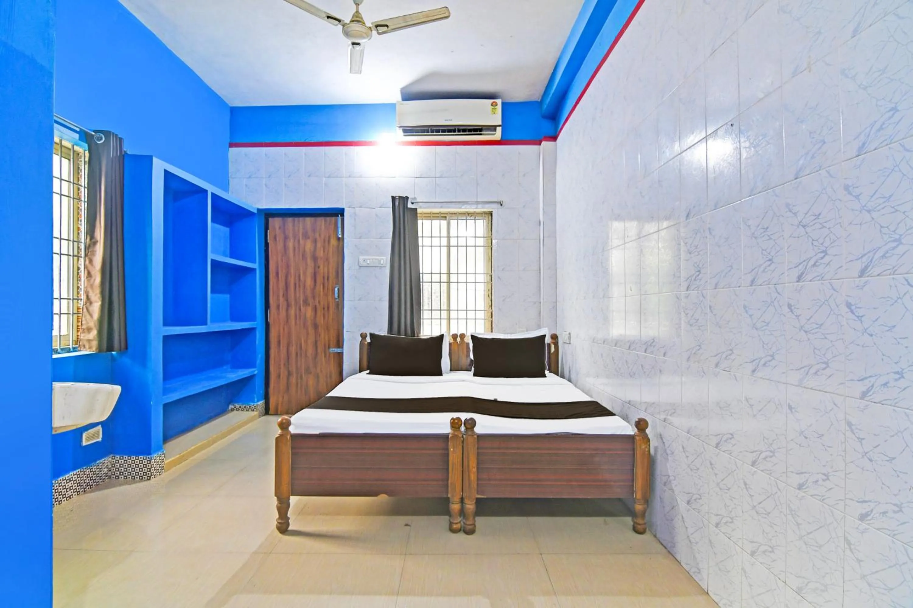 Bedroom, Bed in Hotel O New Cuttack Guest House