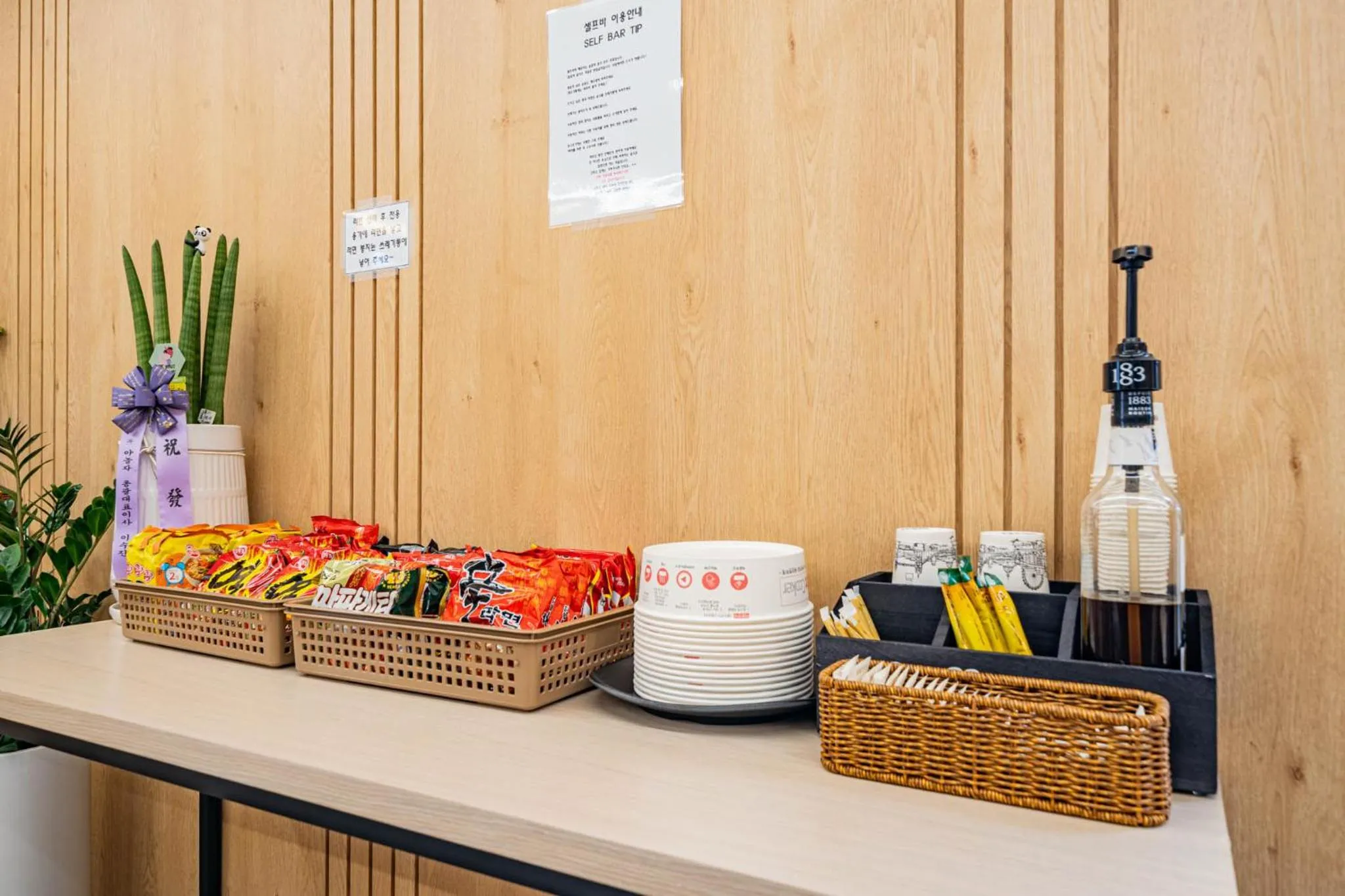 Food and drinks in Mokpo Brown Dot Hotel Namak