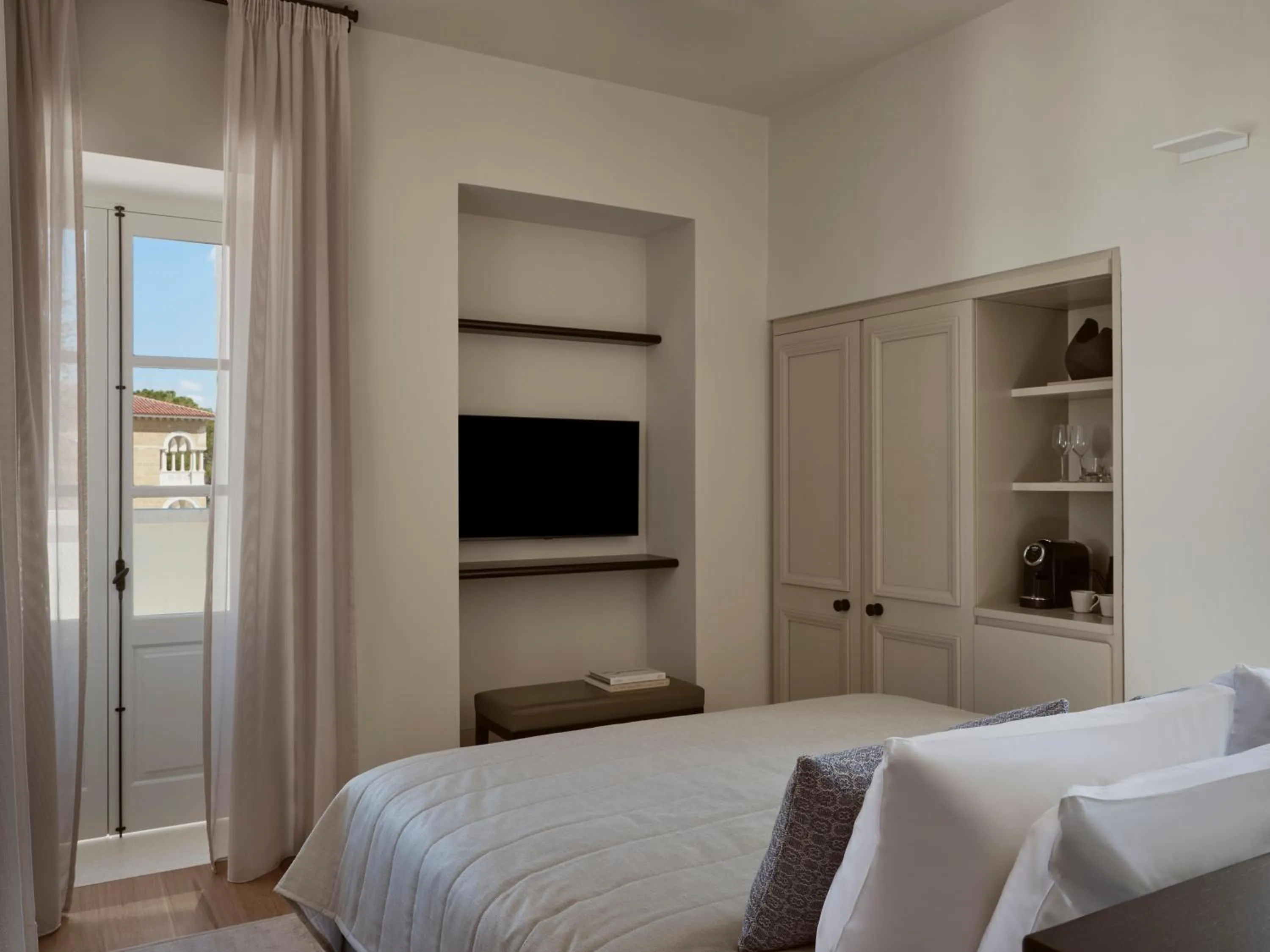 Photo of the whole room, Bed in Amyth of Nicosia