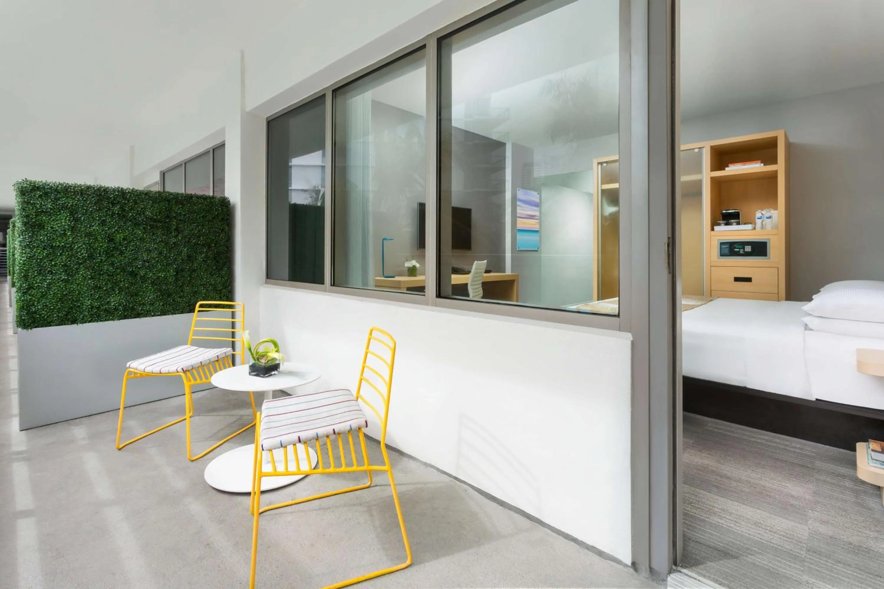 Bedroom, Bed in The Gates Hotel South Beach