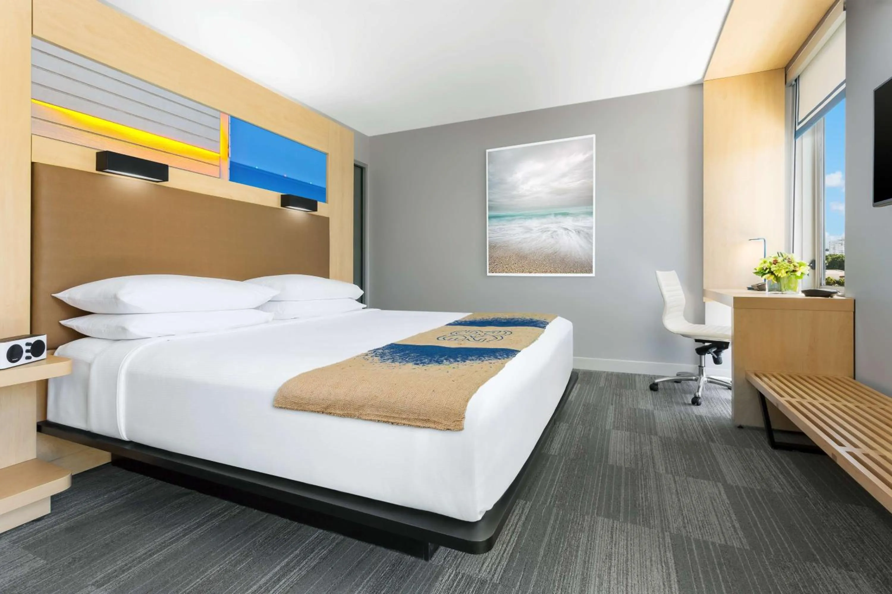 Bedroom, Bed in The Gates Hotel South Beach