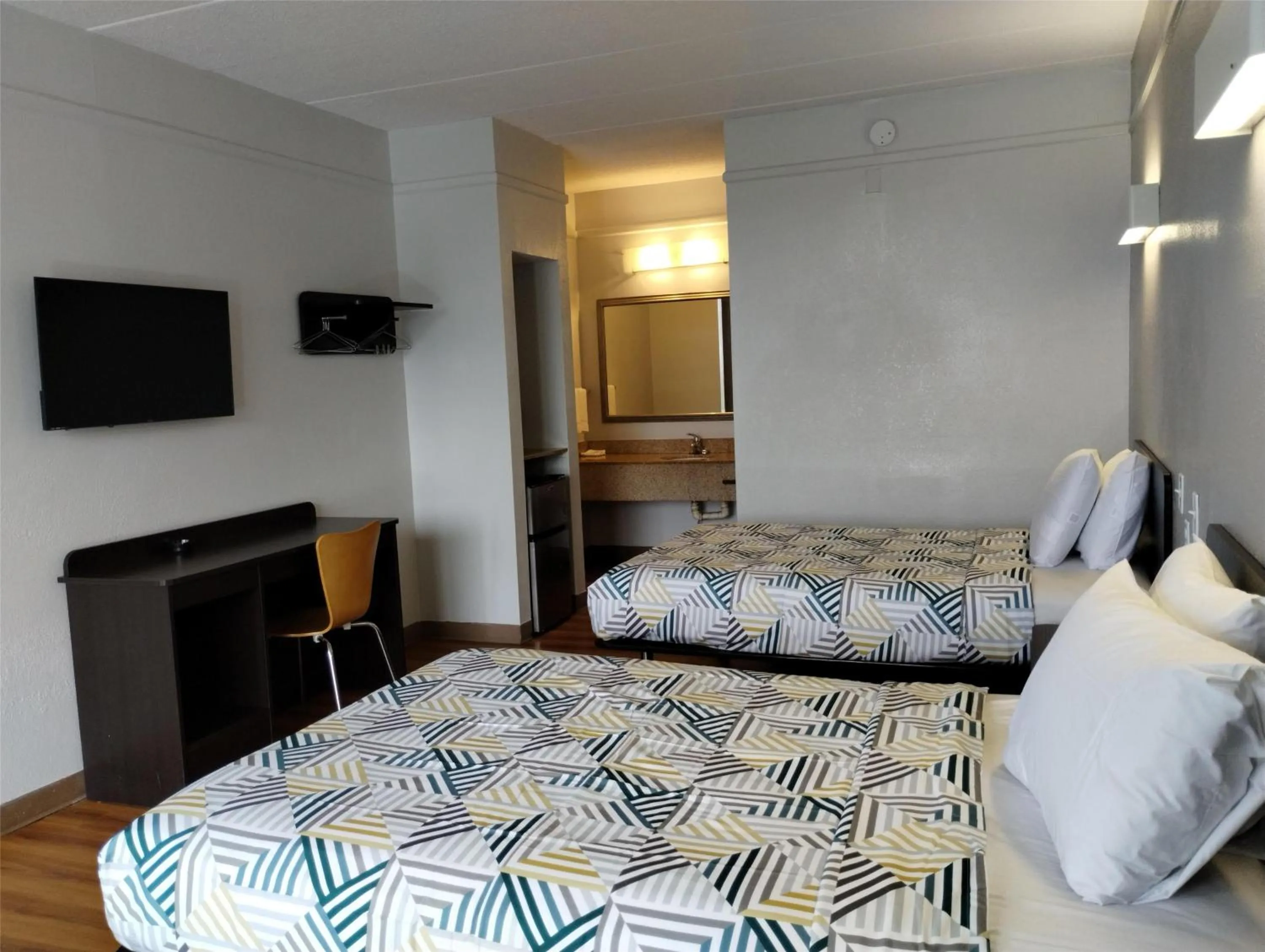 Bedroom, Bed in Motel 6-Seaford, DE