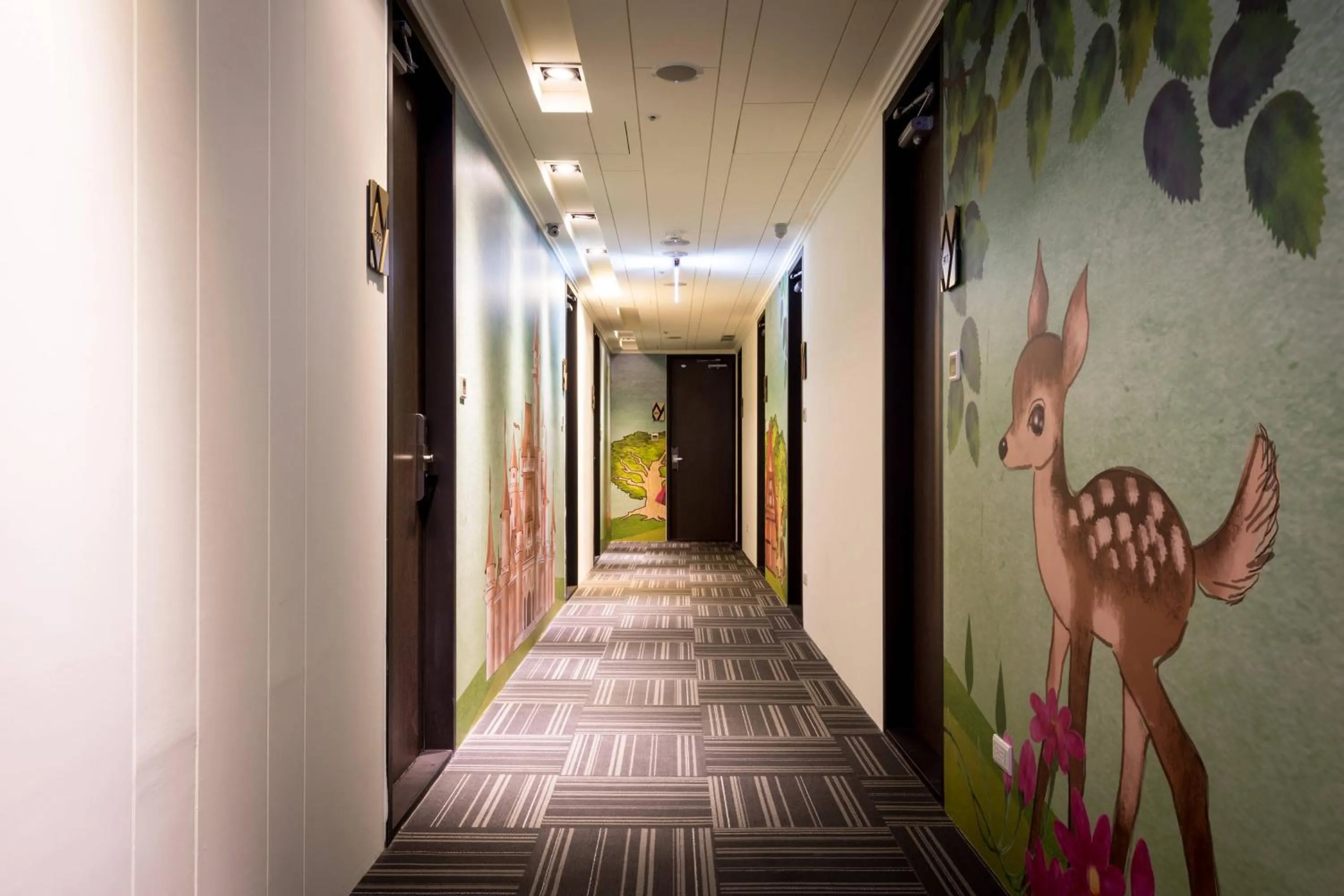 Property building in Merryday Hotel Banqiao