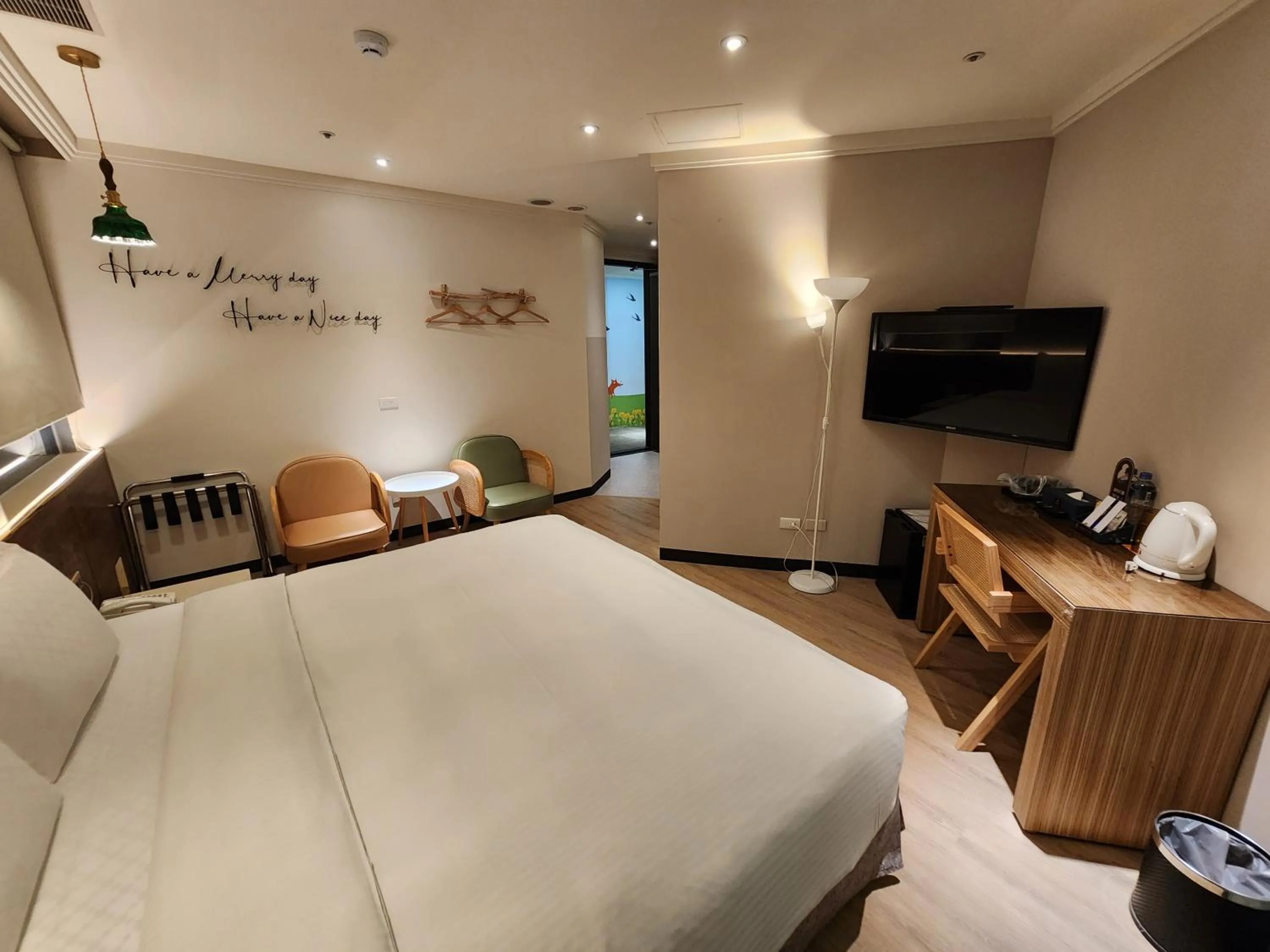 Photo of the whole room in Merryday Hotel Banqiao