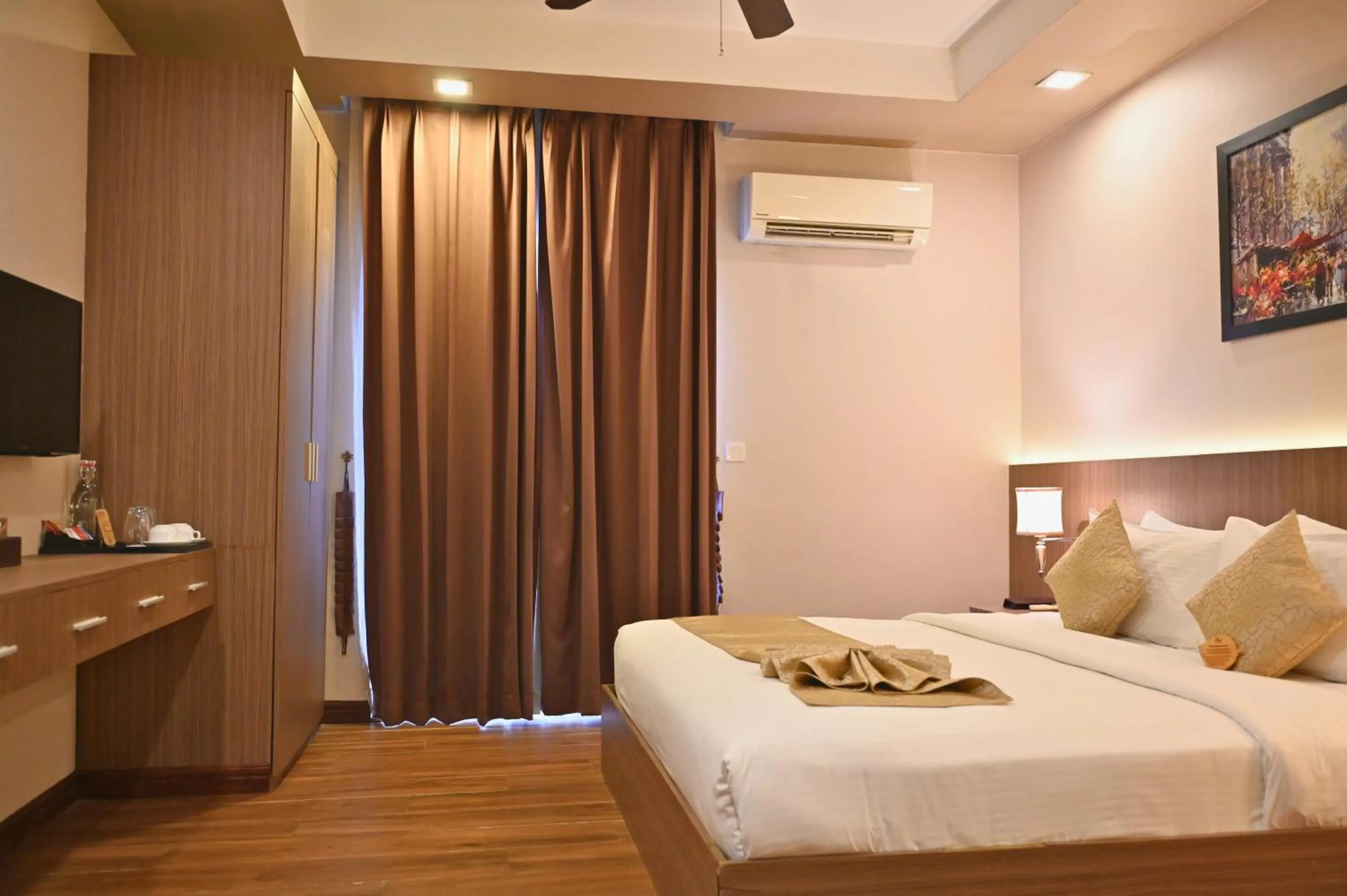 Bed in Anik Boutique Hotel & Spa on Norodom Blvd