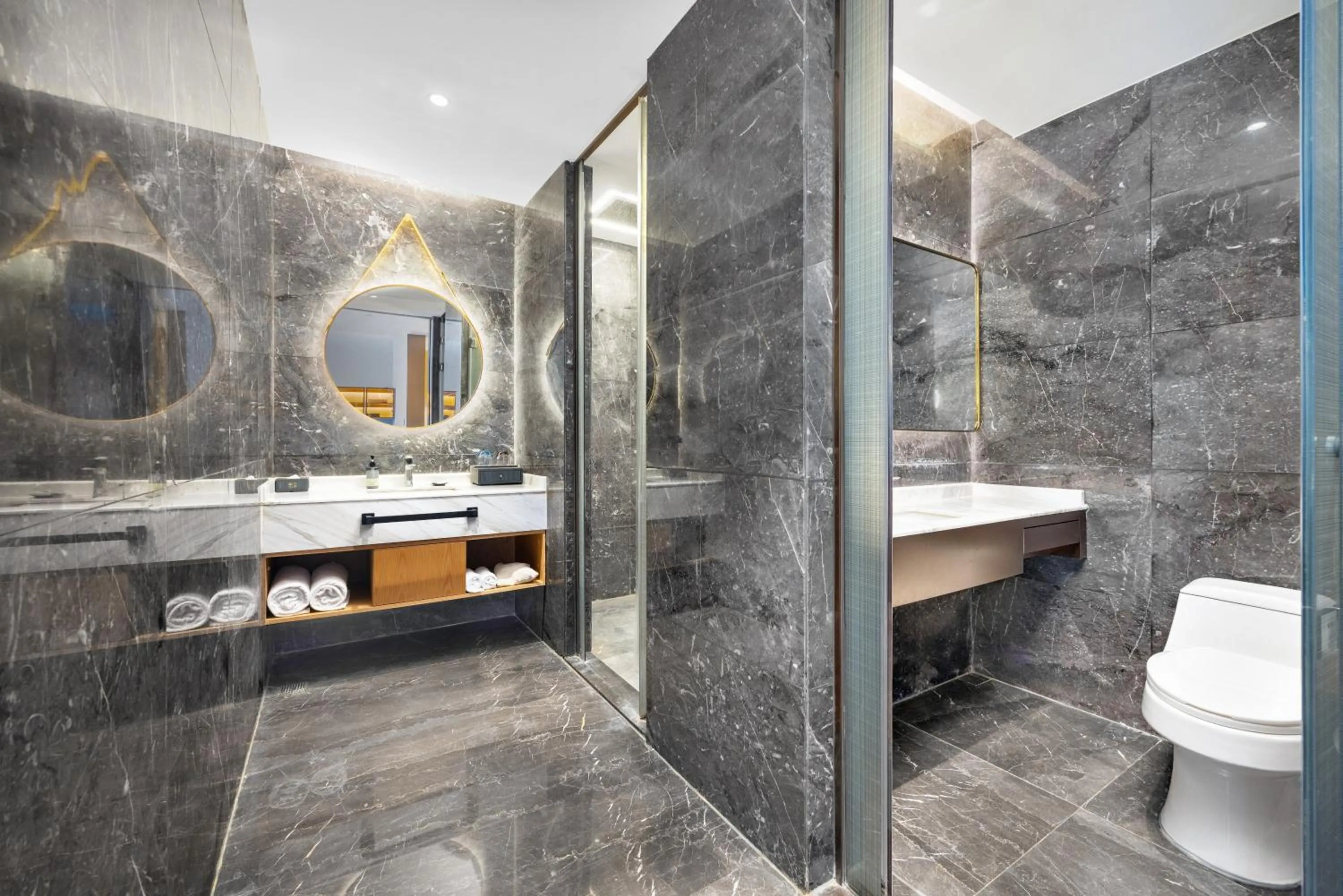 Toilet in Jingli Hotel - Beijing New National Exhibition Capital Airport