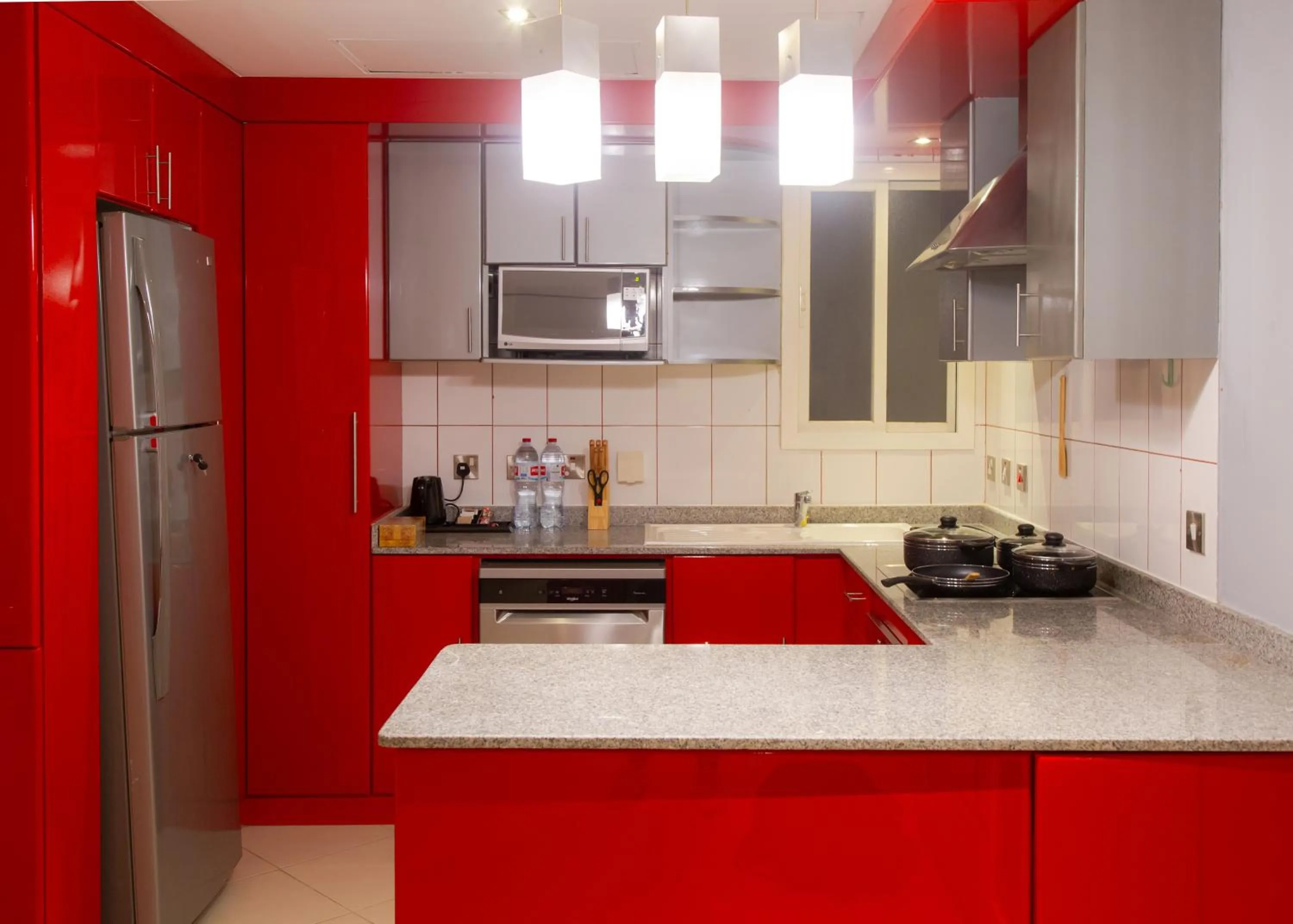 Kitchen or kitchenette in Al Liwan Residence