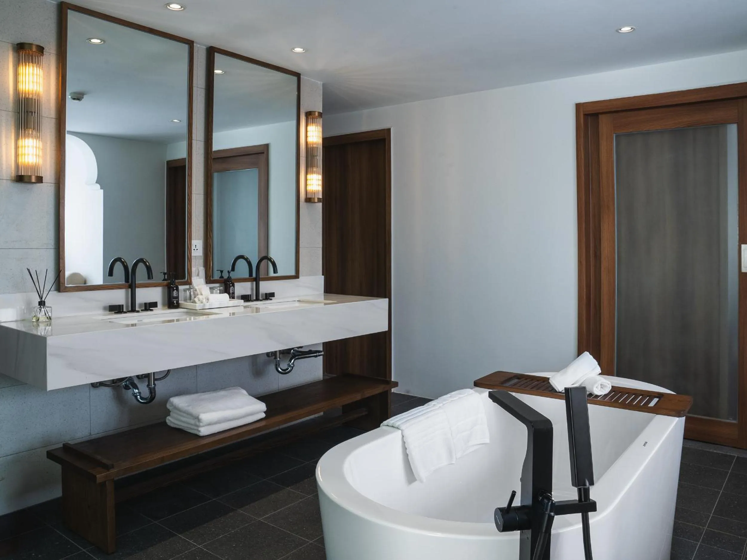 Bath in Sarai and Wander Resort