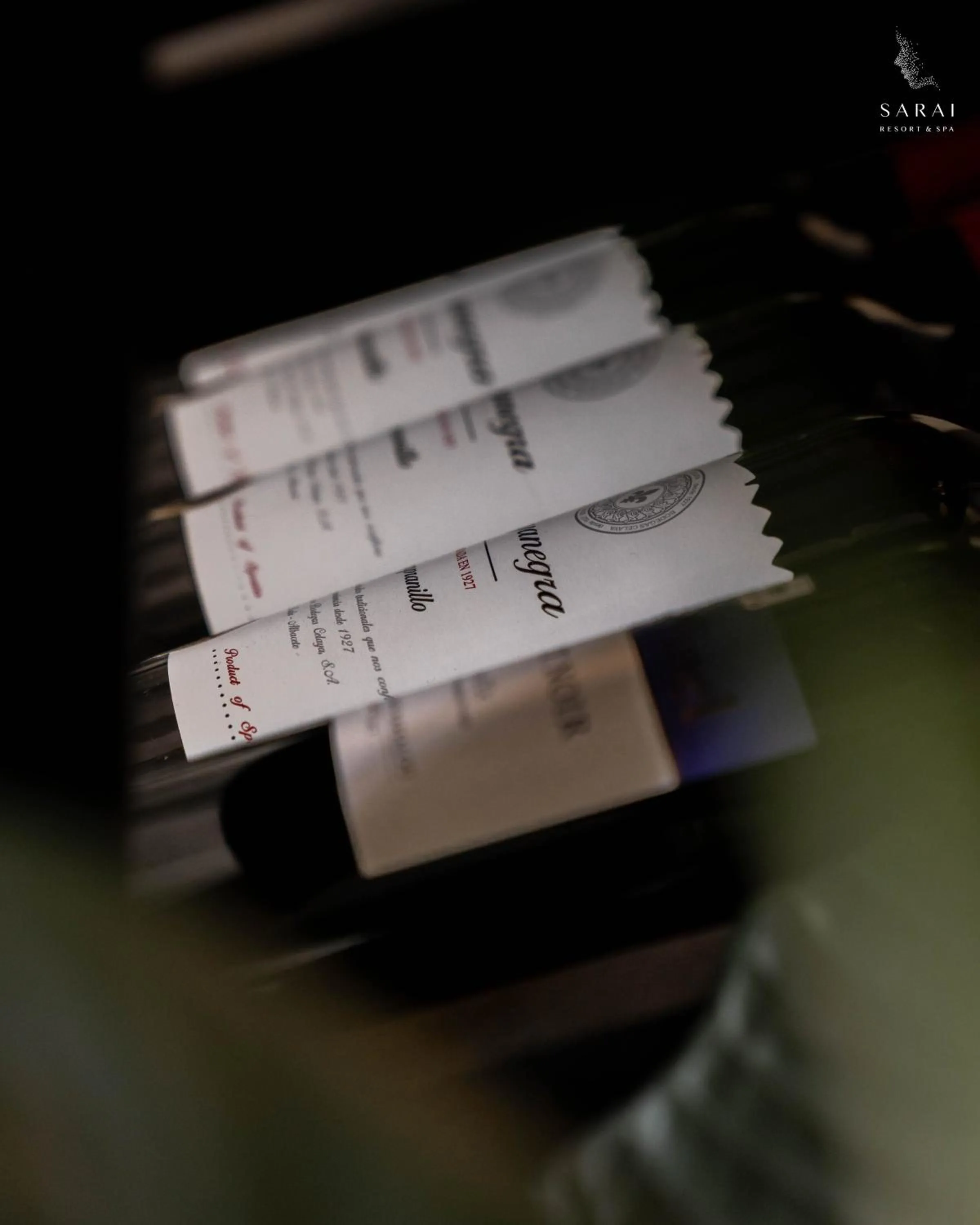 Restaurant/places to eat in Sarai and Wander Resort