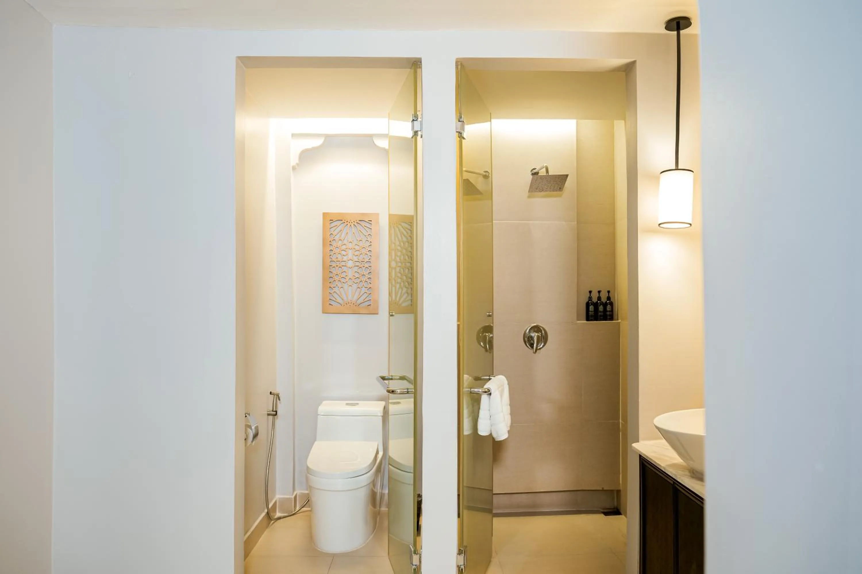 Shower in Sarai and Wander Resort