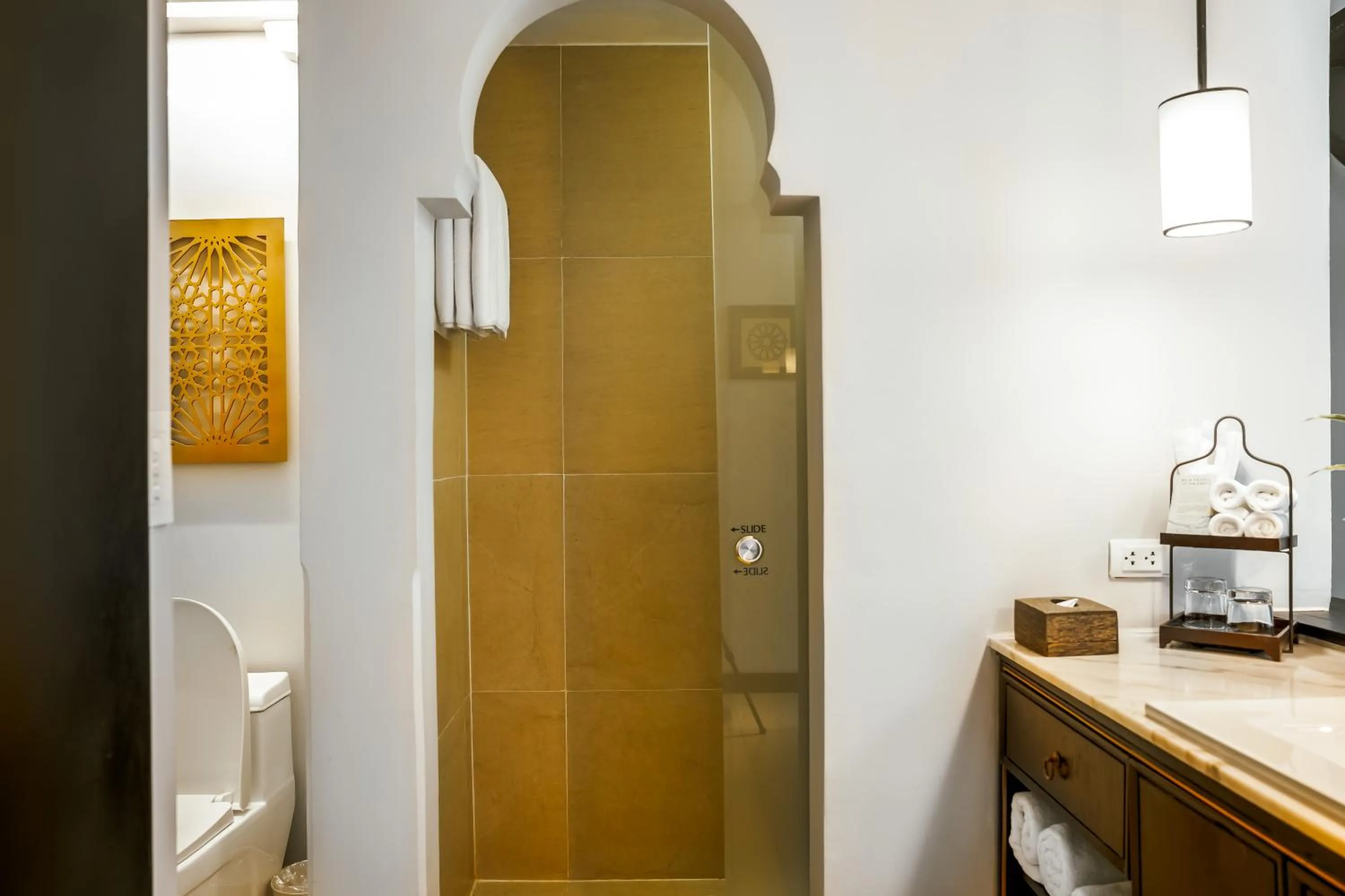 Shower in Sarai and Wander Resort