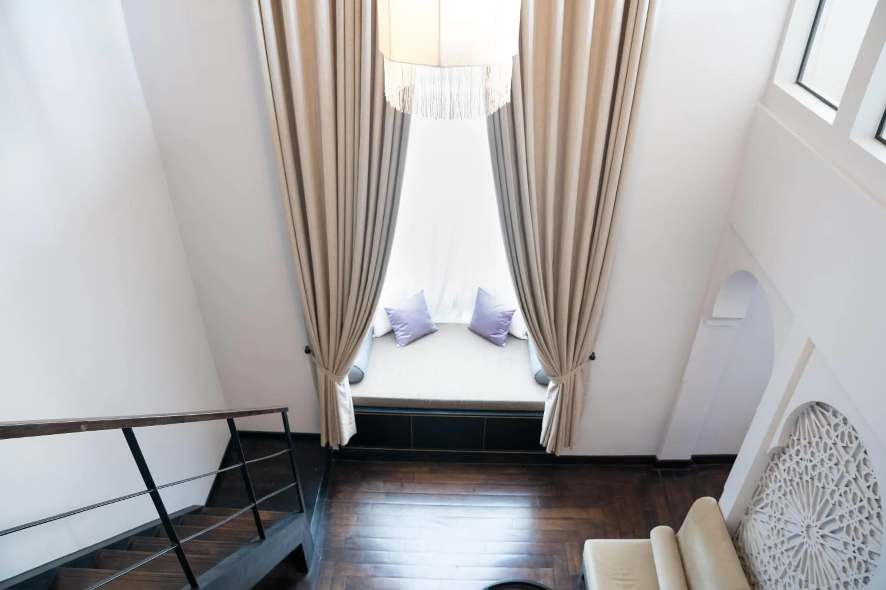 Living room, Bed in Sarai and Wander Resort