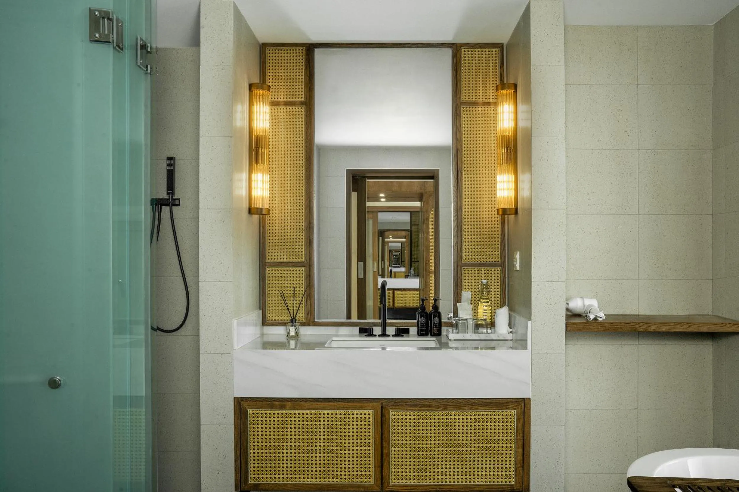 Shower in Sarai and Wander Resort