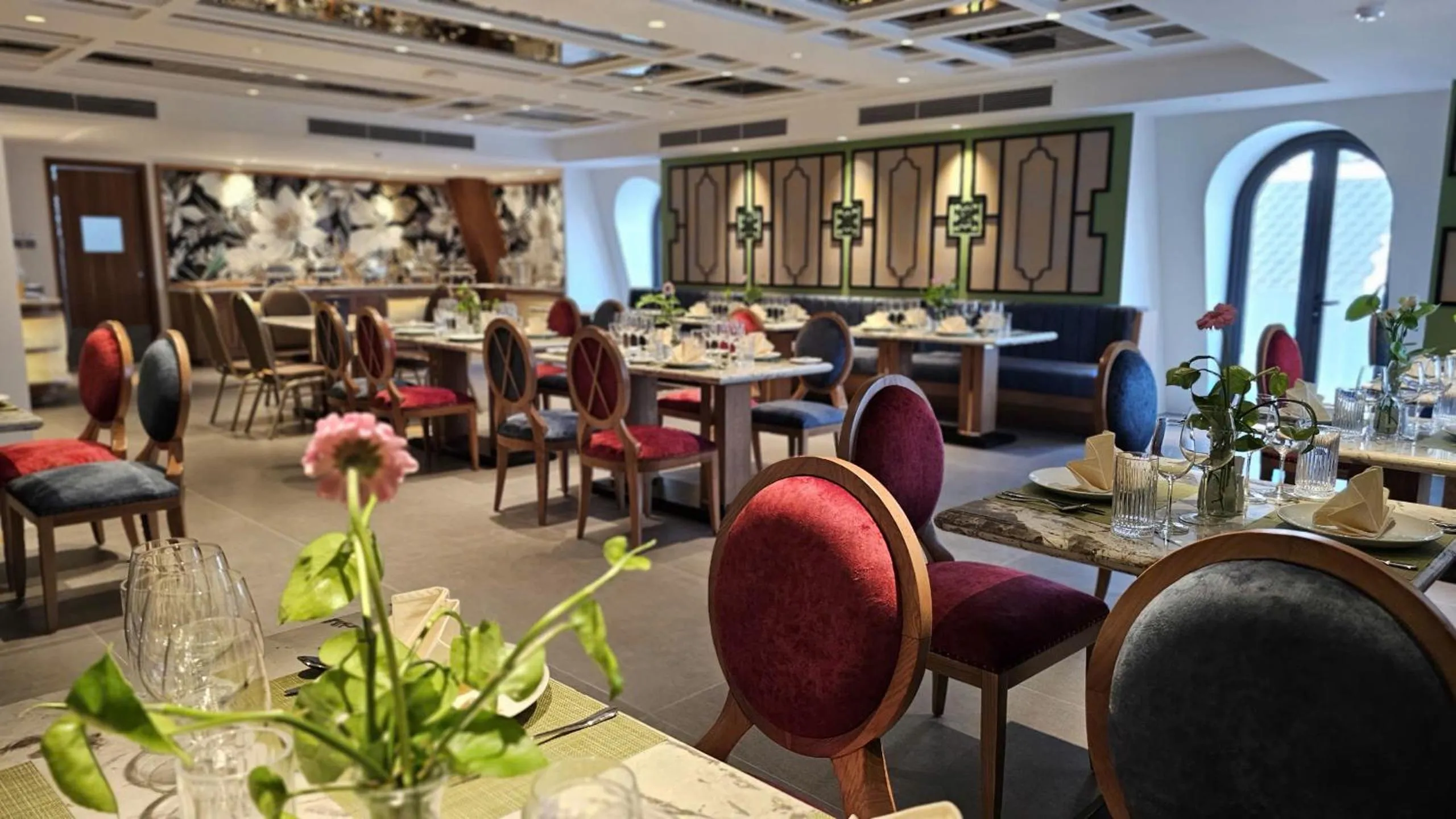 Restaurant/places to eat in Royal Phoenix Hotel Bac Ninh