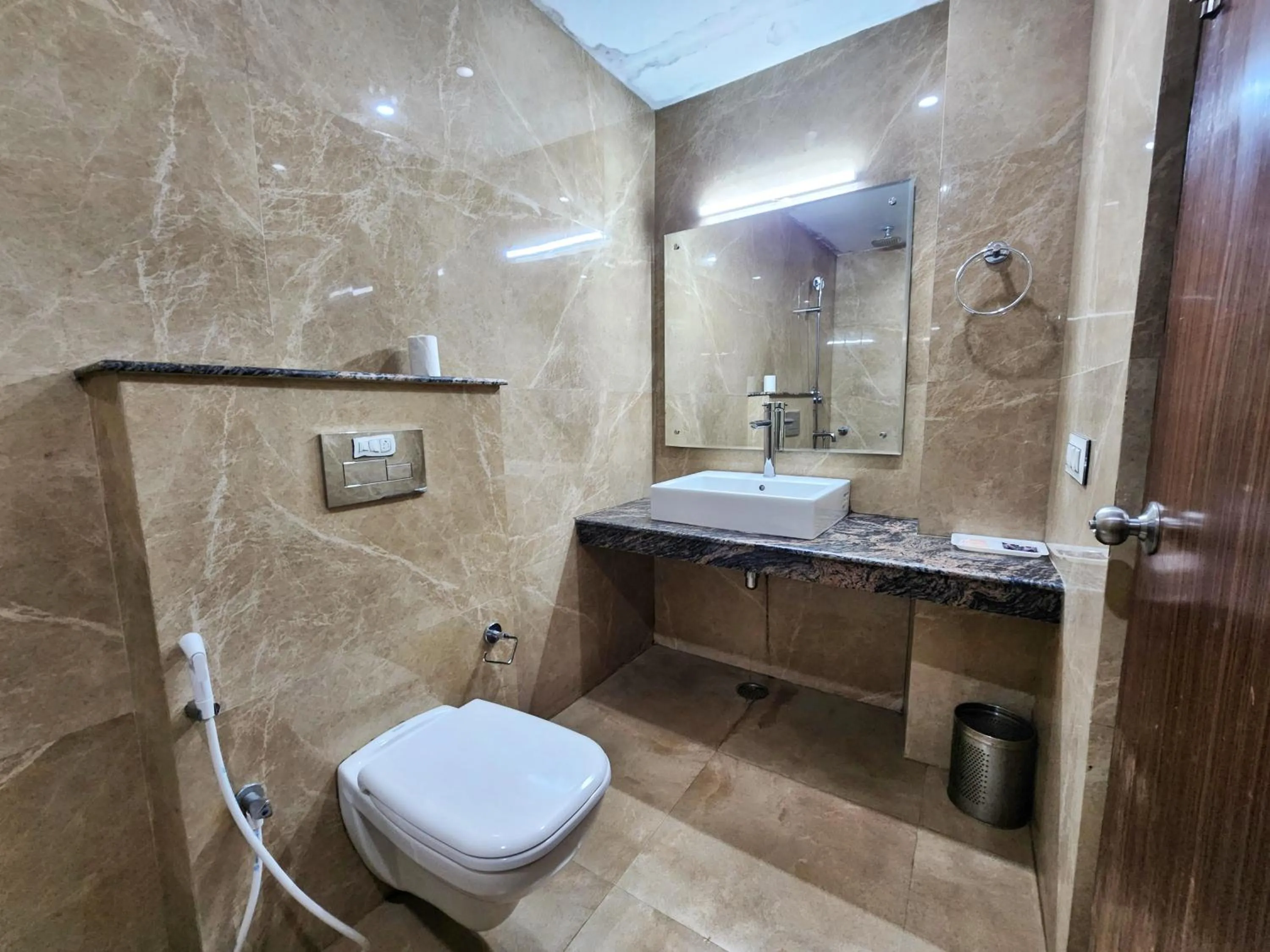 Toilet in Hotel Surya Shimla