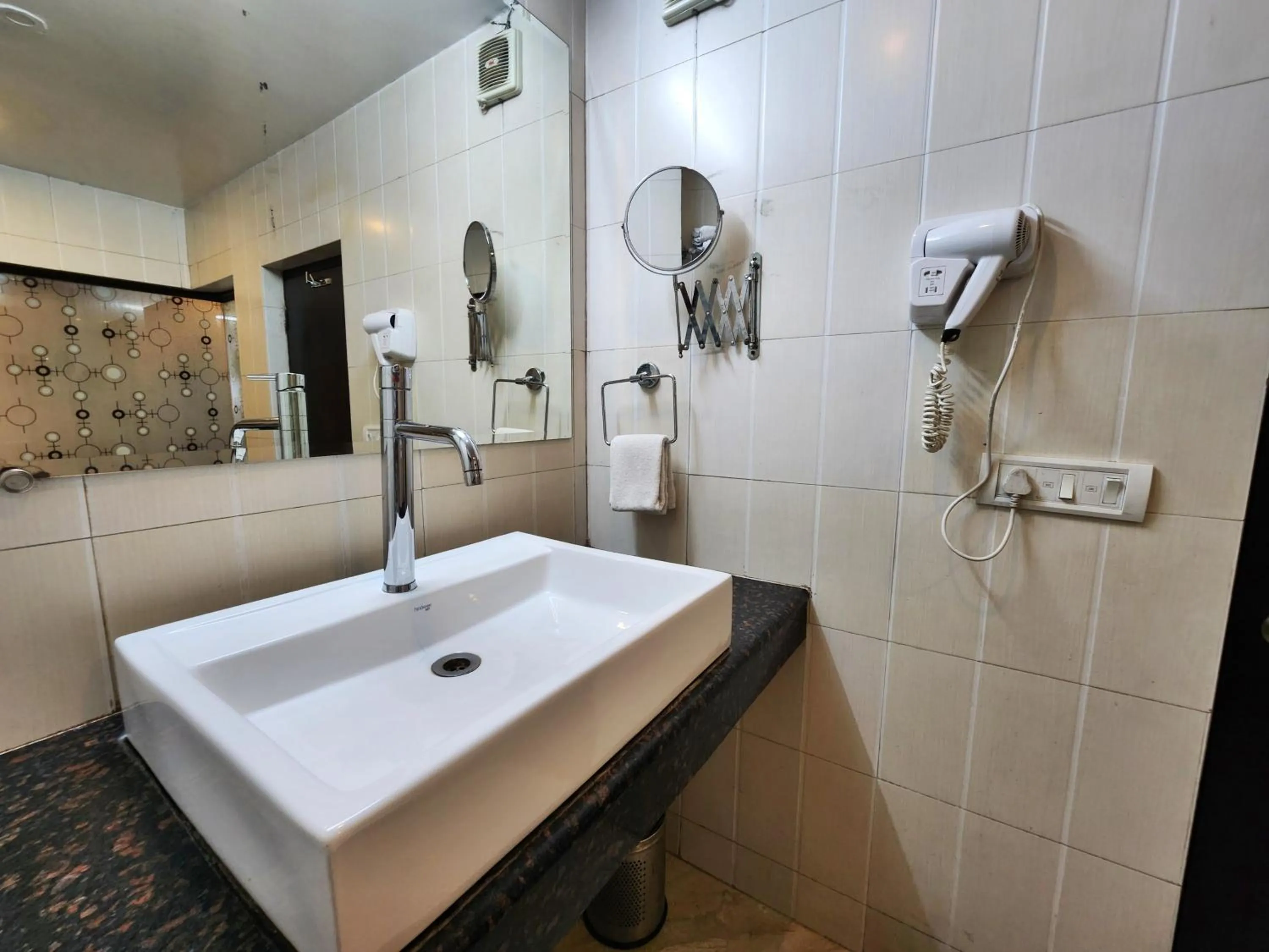 hair dryier in Hotel Surya Shimla