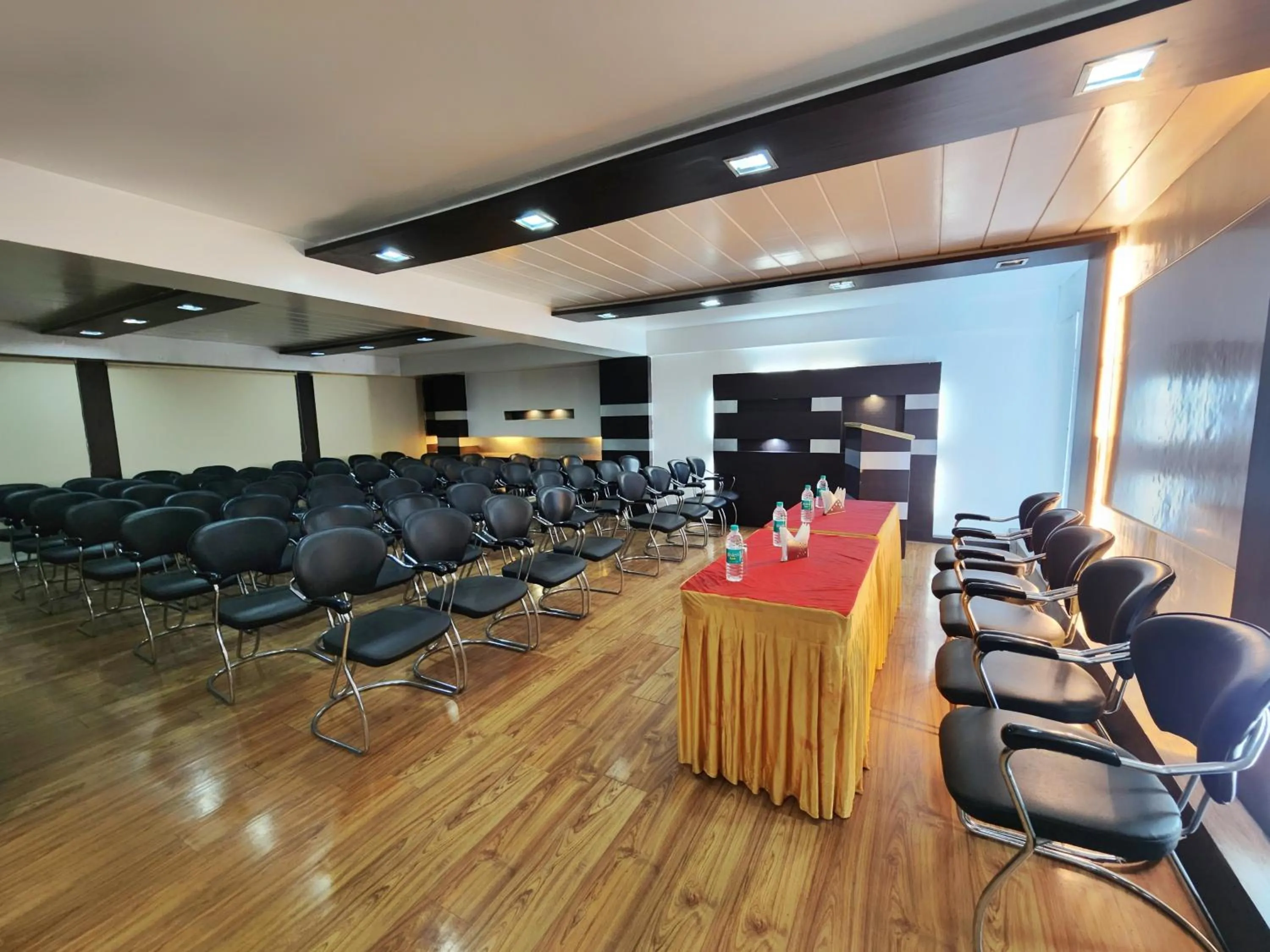 Meeting/conference room in Hotel Surya Shimla