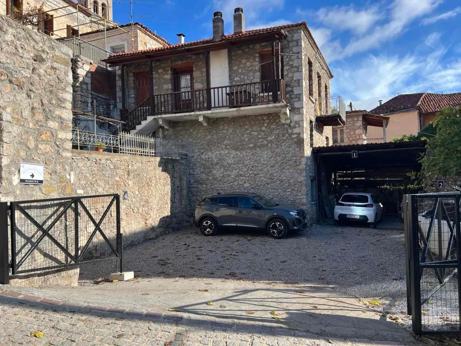 Parking in Maison Michelangelo