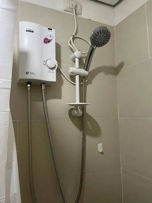 Shower in Cozy aesthetic stay near Alabang