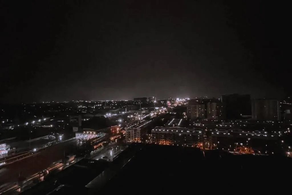 Night in Cozy aesthetic stay near Alabang