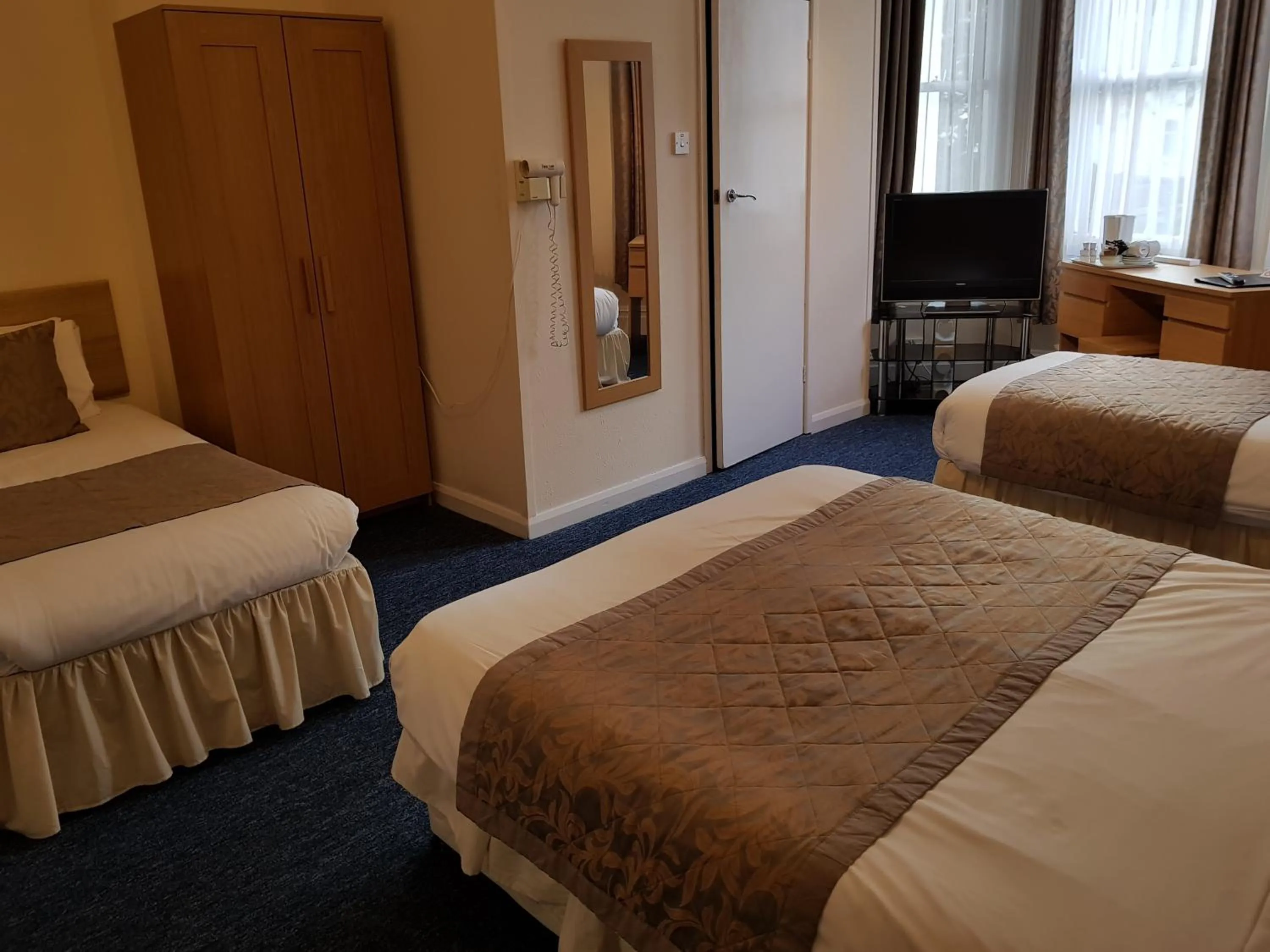 Pool view, Bed in Burley Court Hotel