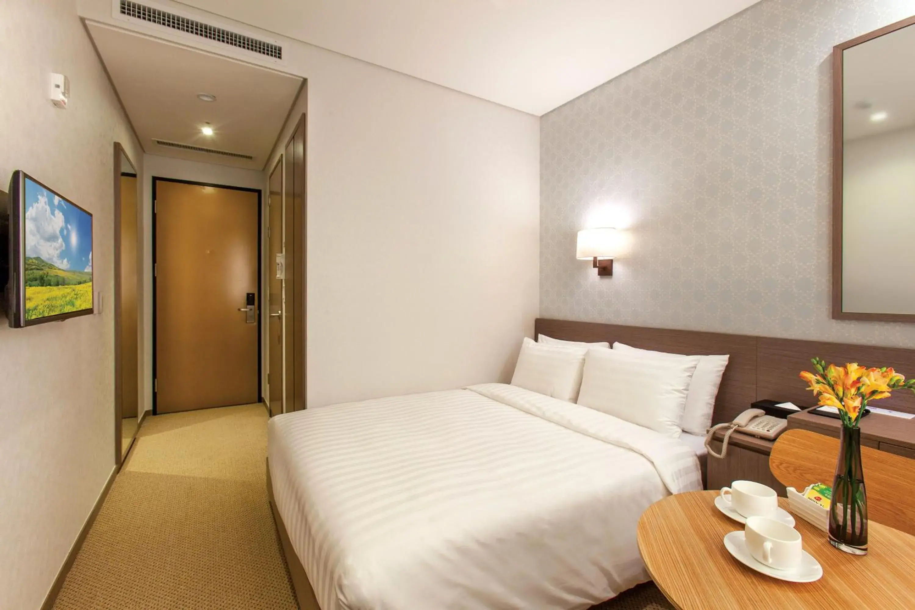Business Double Room - No Window in Migliore Hotel Seoul Myeongdong Business Double Room - No Window in Migliore Hotel Seoul Myeongdong