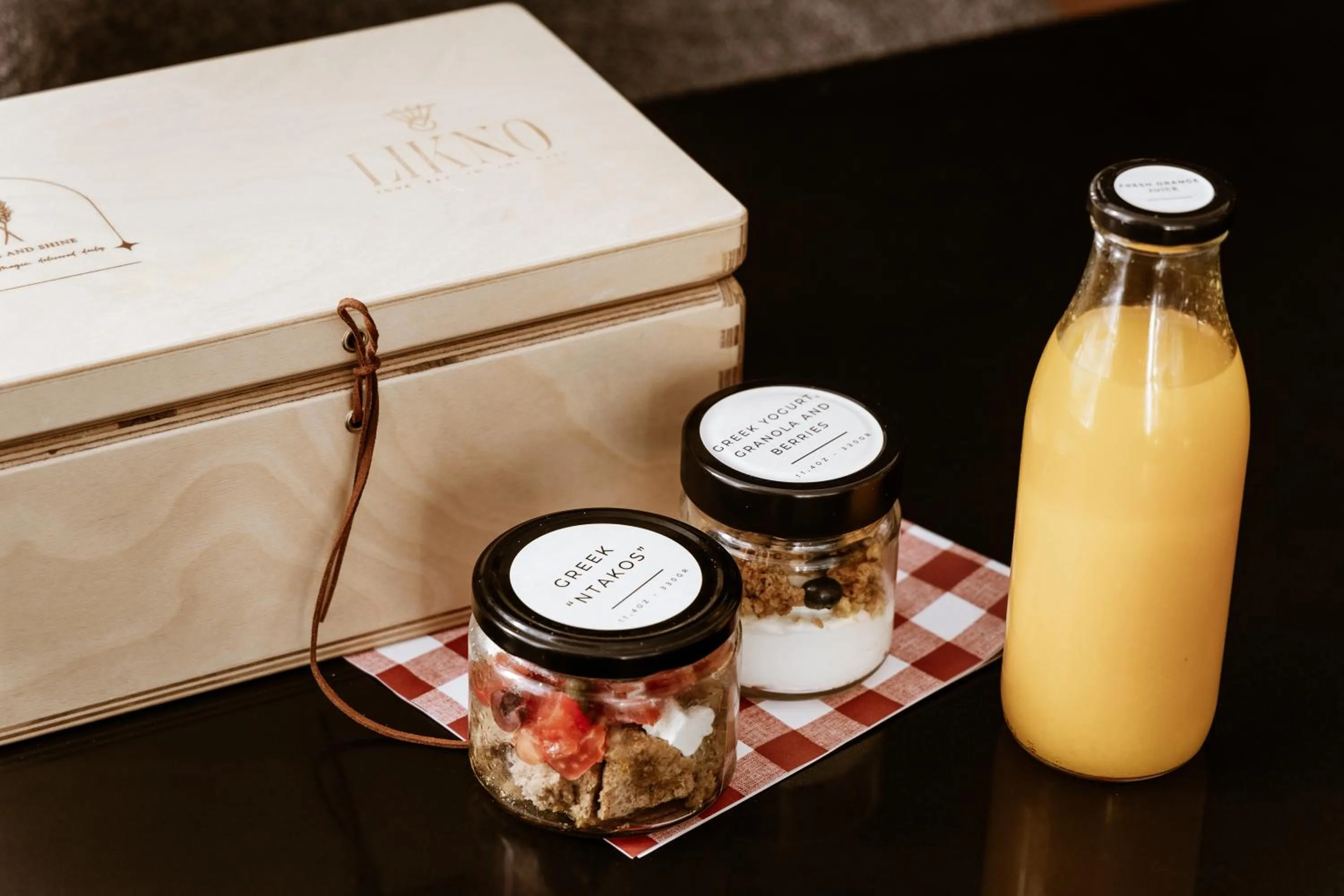 Food and drinks in Likno Athens