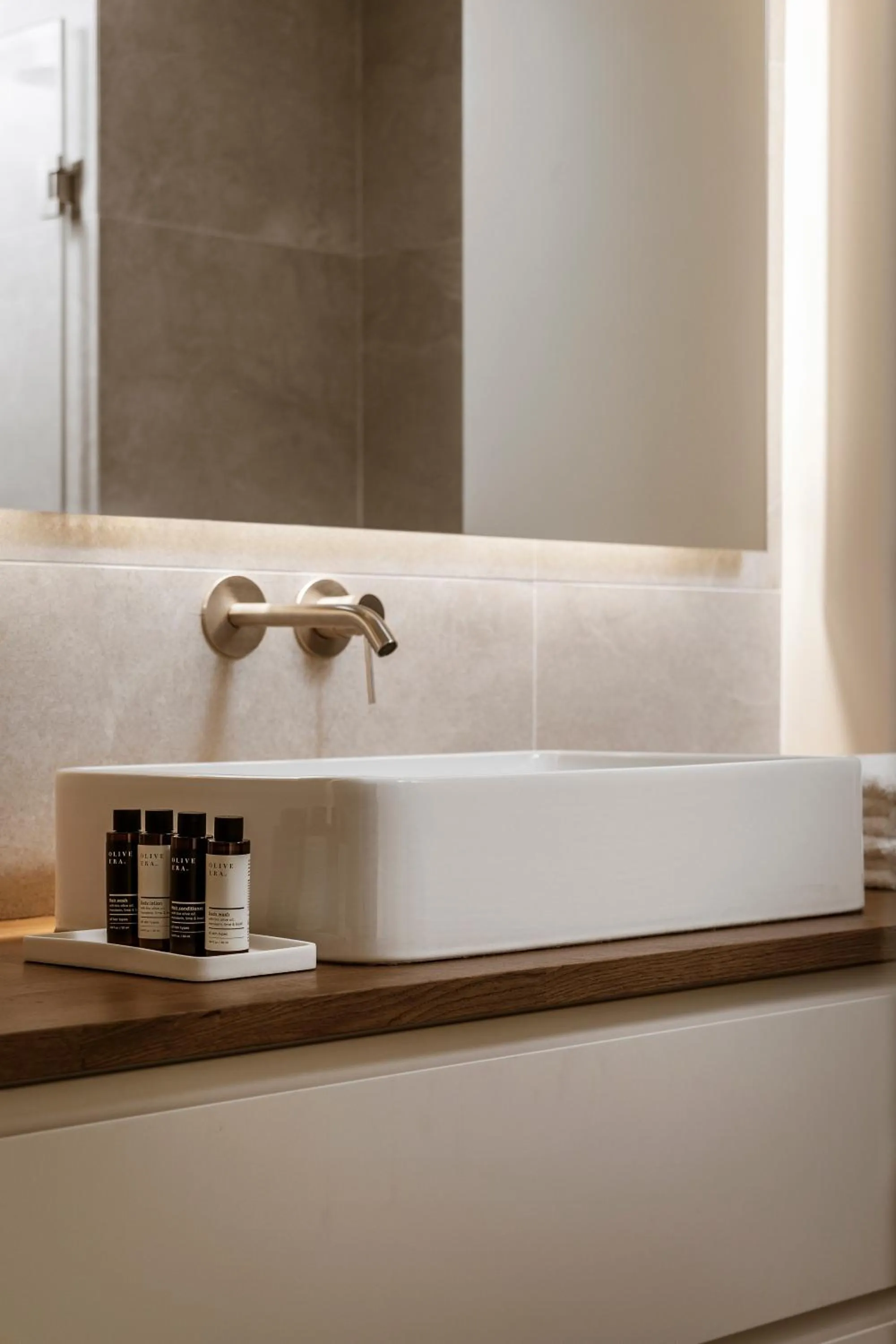 Bathroom in Likno Athens